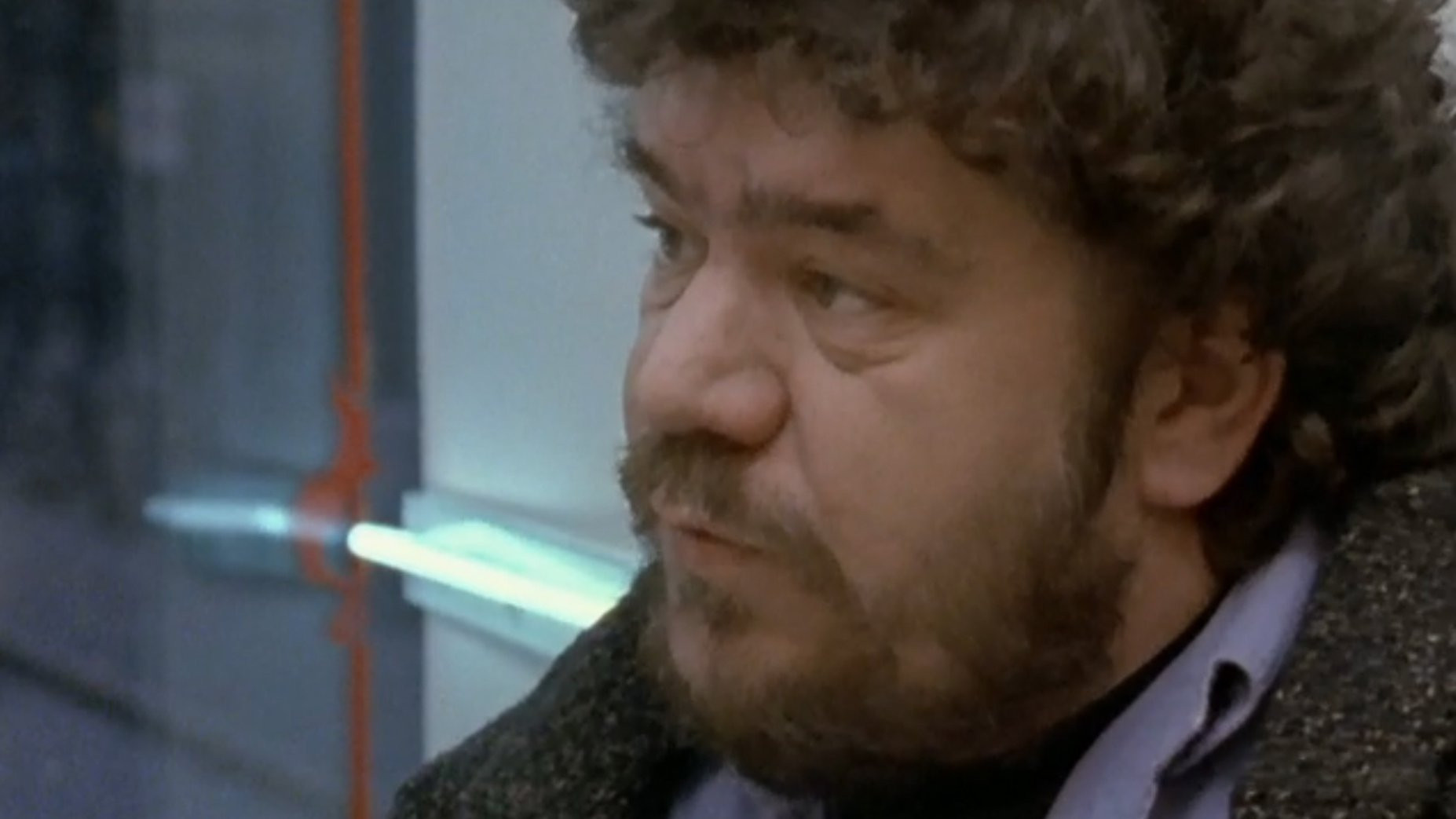 Backdrop for État critique