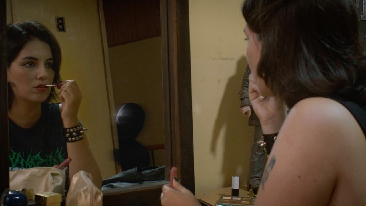 Backdrop for Mi maldición