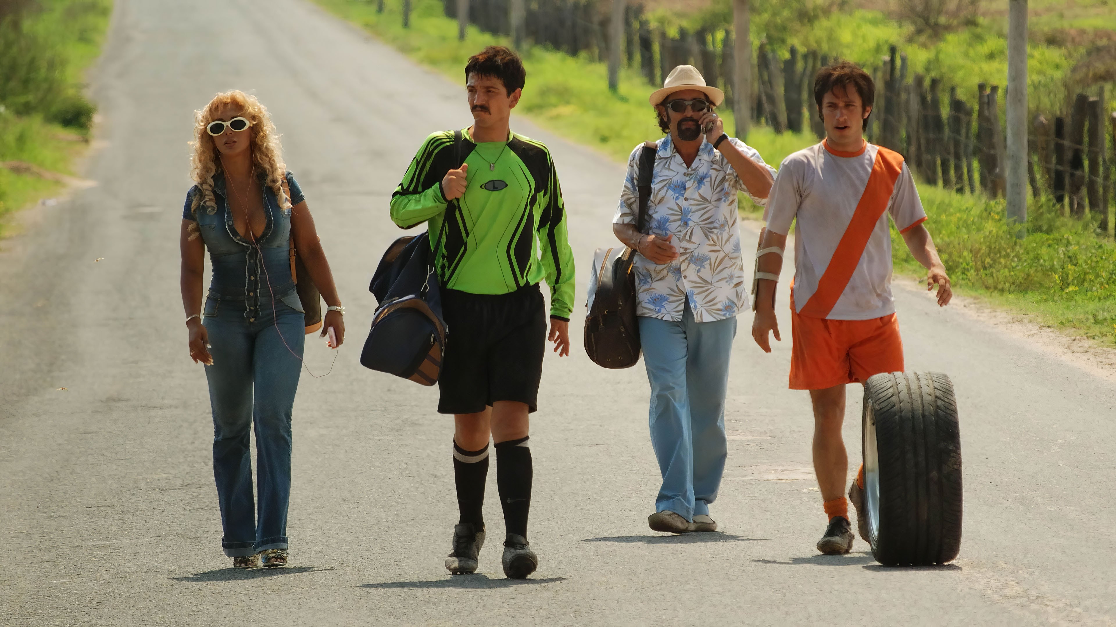 Backdrop for Rudo & Cursi