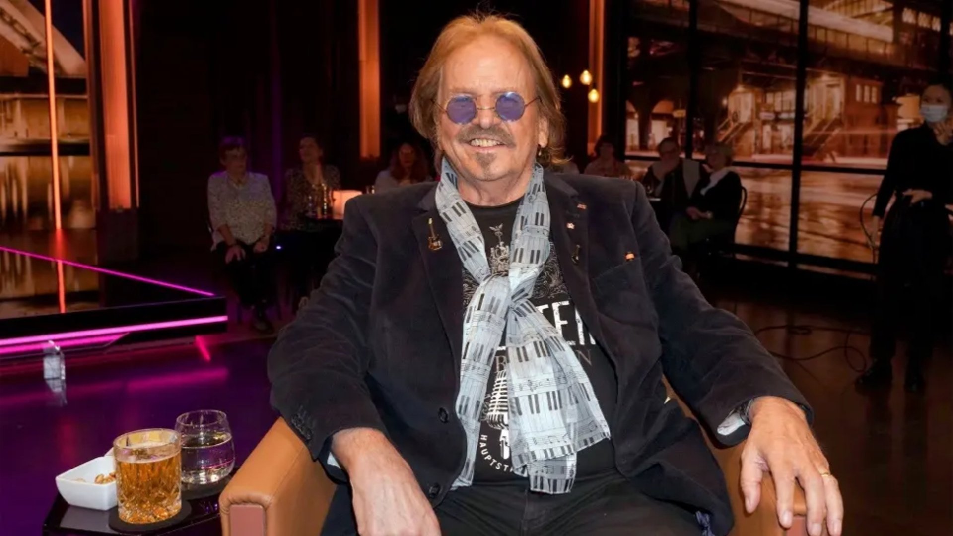 Backdrop for Hier kommt Kurt!