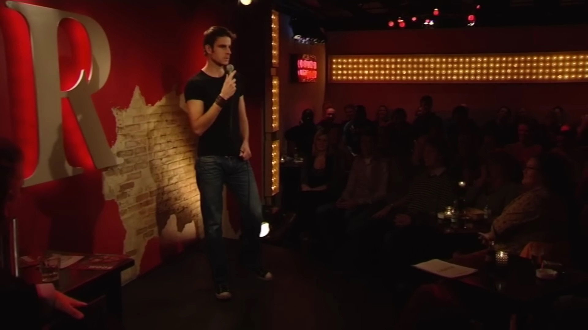 Backdrop for Henry van Loon: Live in Toomler