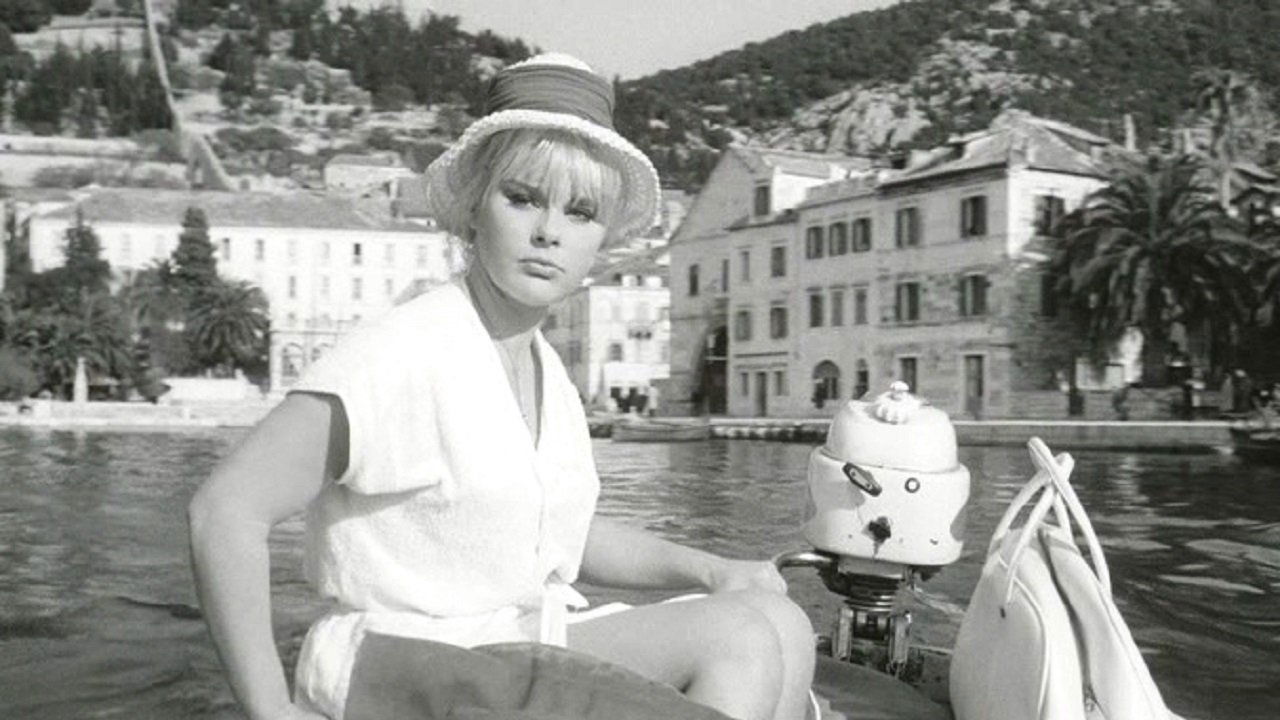 Backdrop for Seduction by the Sea