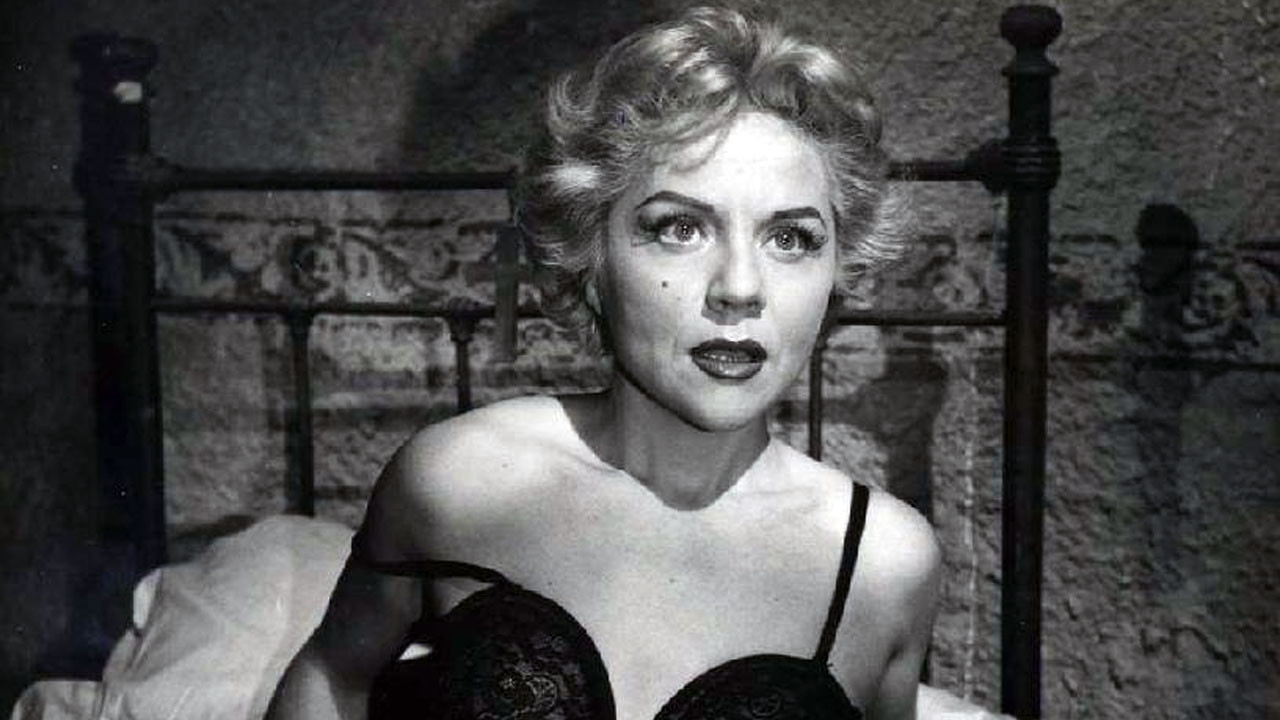 Backdrop for Dos basuras