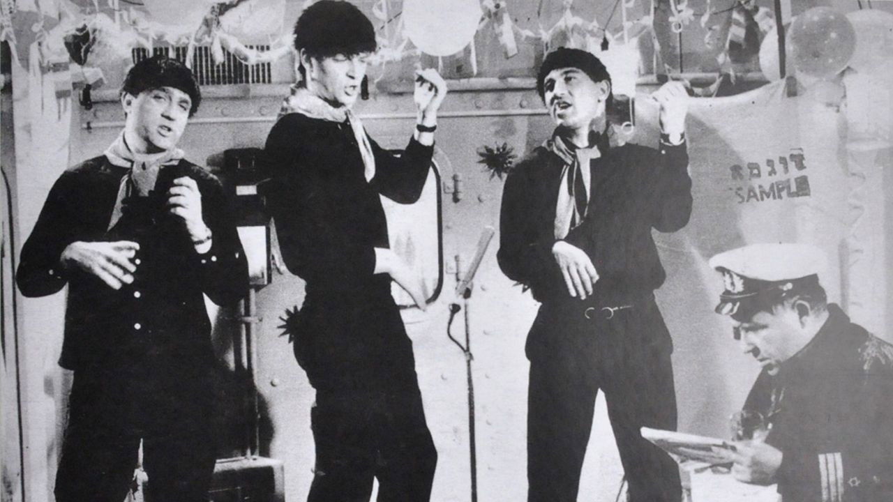 Backdrop for Dalia and the Sailors