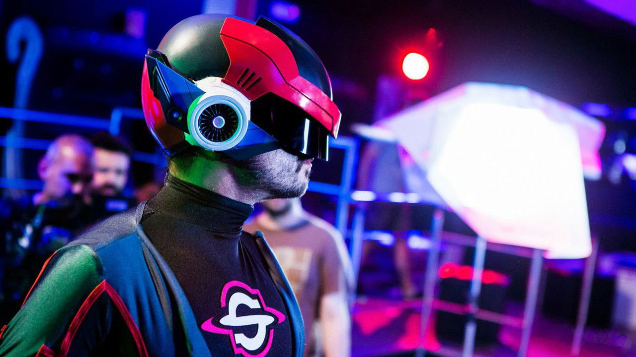 Backdrop for SaturdayMan, la série eighties de l'an 2000