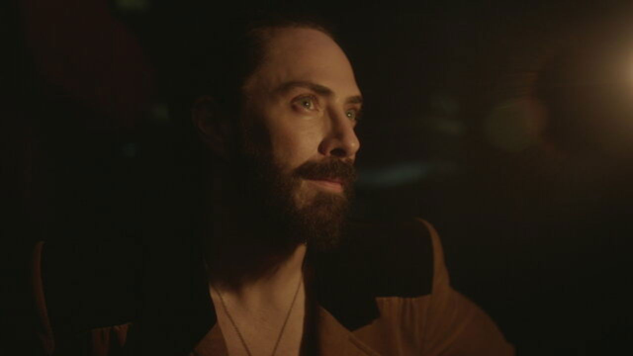 Backdrop for Traidor: Una crónica de la vida de Jay de la Cueva