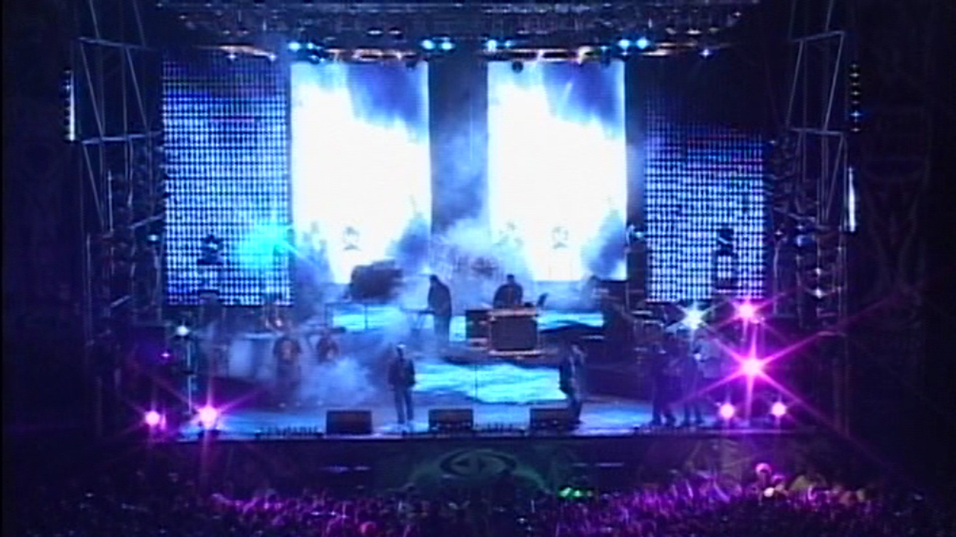 Backdrop for Wisin Vs. Yandel - Los Extraterrestres Live