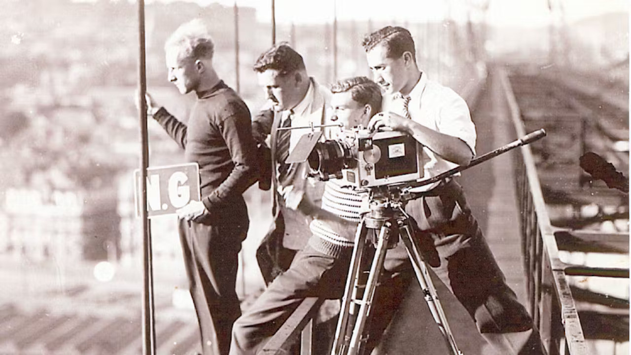 Backdrop for Dziga and His Brothers