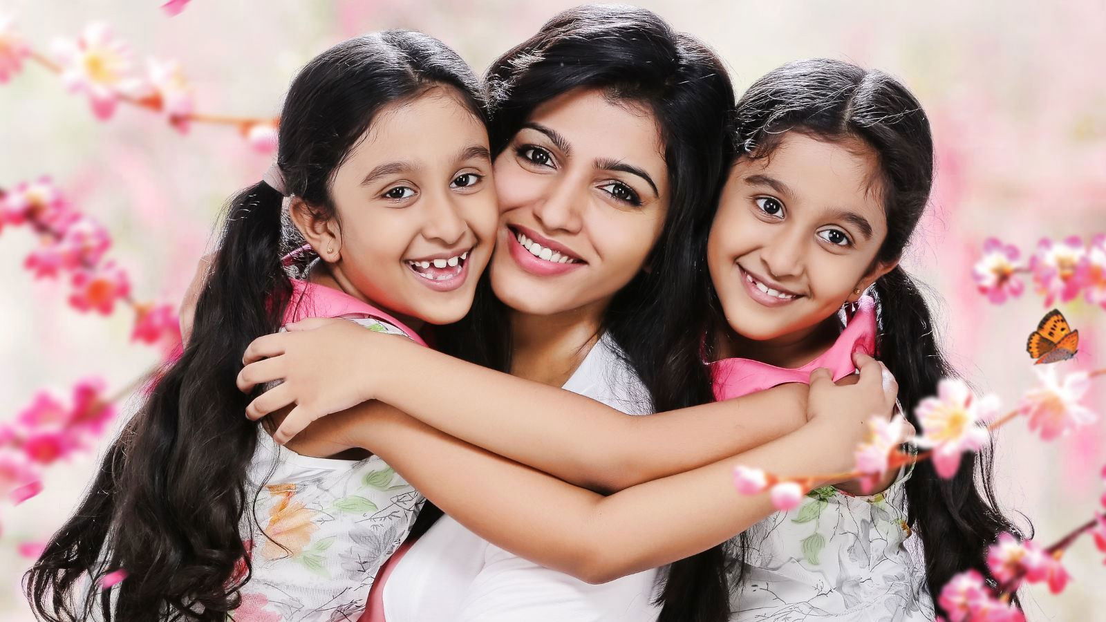 Backdrop for Enga Amma Rani