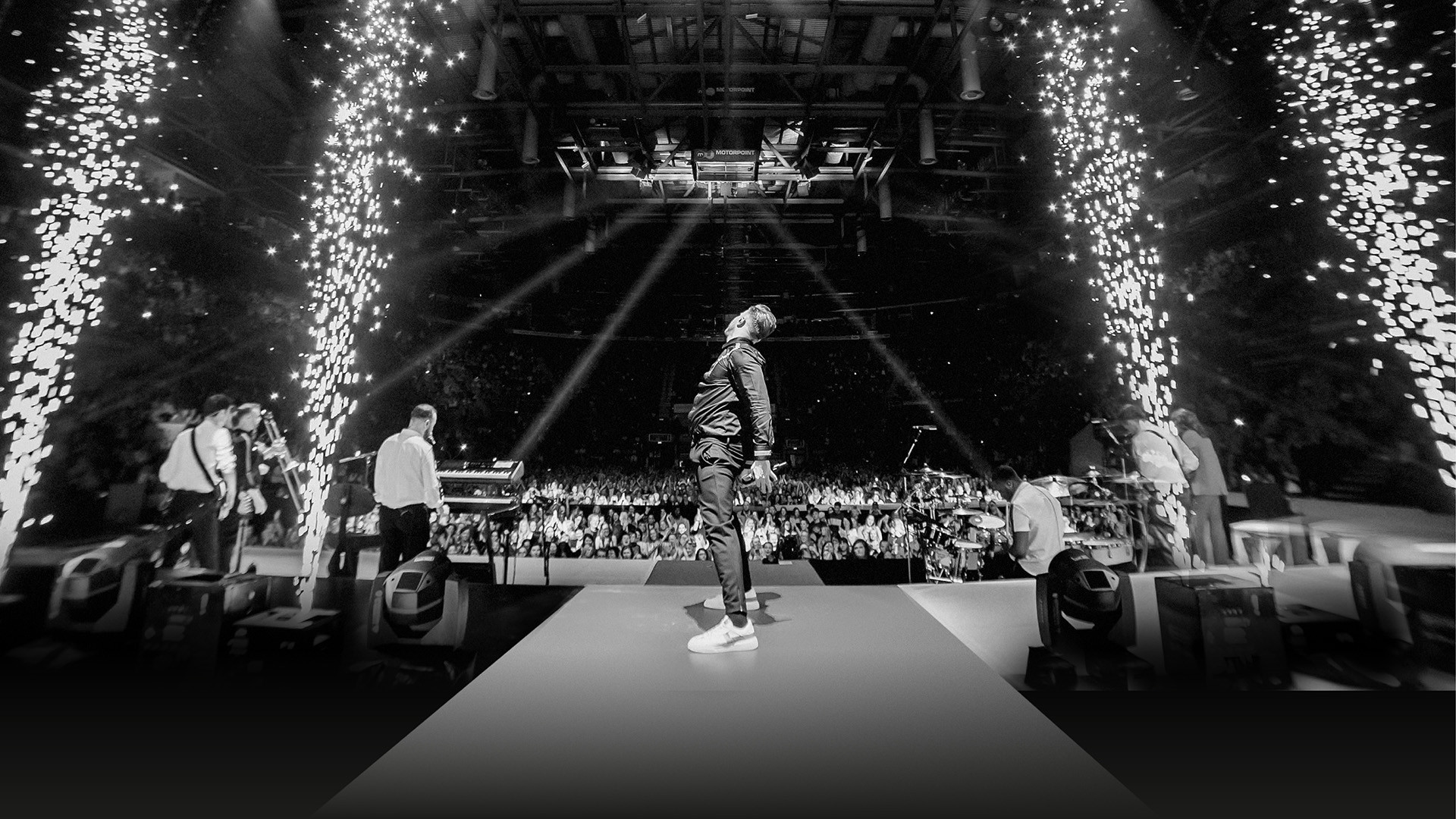 Backdrop for Olly Murs: Best Night of Your Life - Live in Manchester