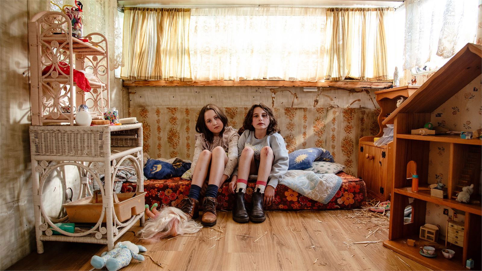 Backdrop for The Meaningless Daydreams of Augie & Celeste