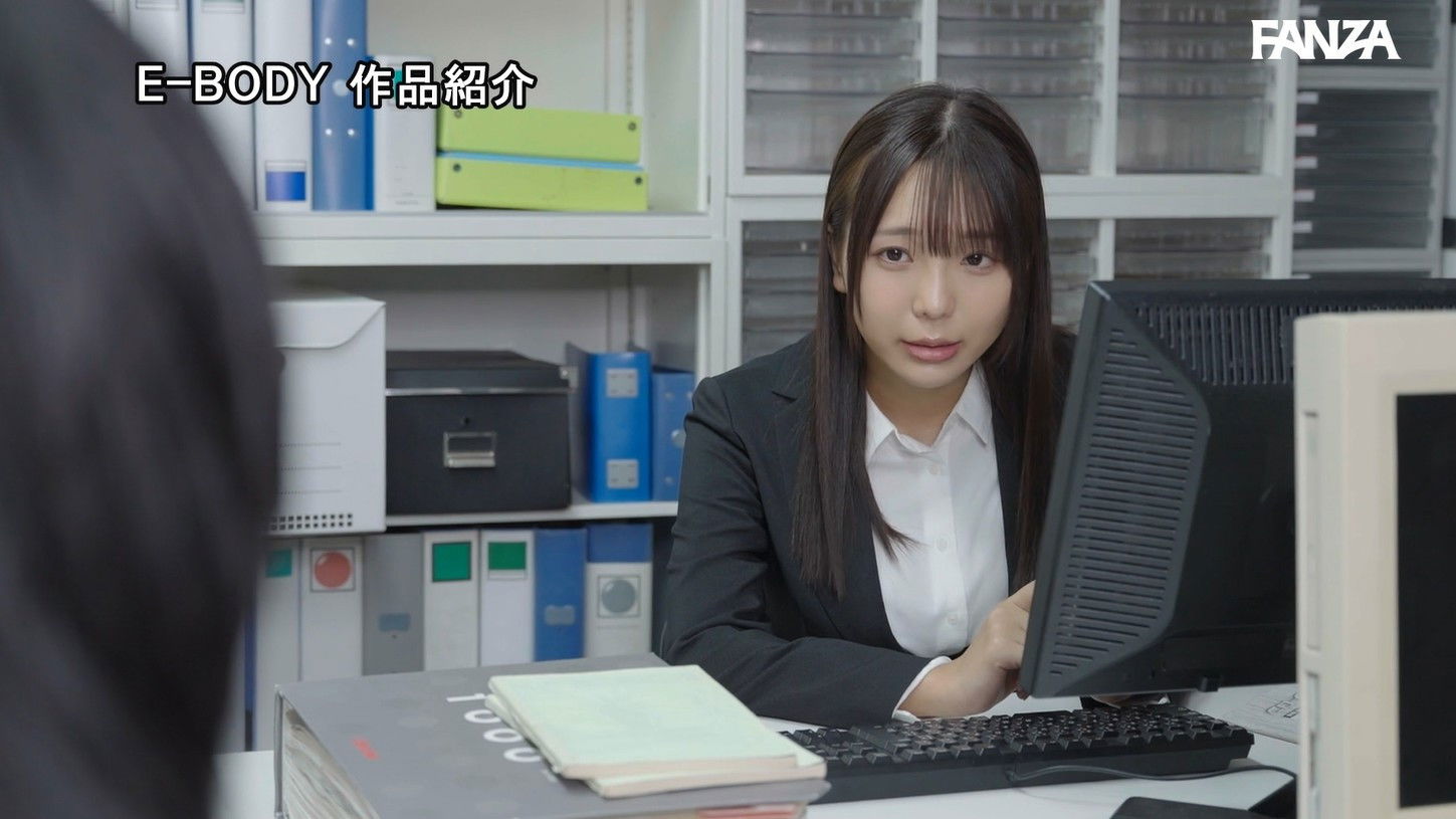 Backdrop for 残業中に大雨で帰れなくなり世話焼きな同僚宅に泊まることに… 濡れた美巨乳と無防備なパジャマ姿に興奮した僕は嫁がいるのに朝まで何度も不倫中出し