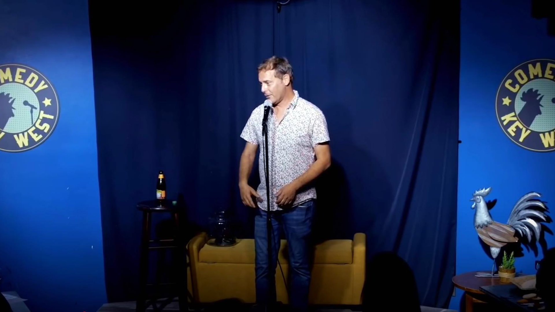 Backdrop for Tom Dustin: Portrait of a Comedian