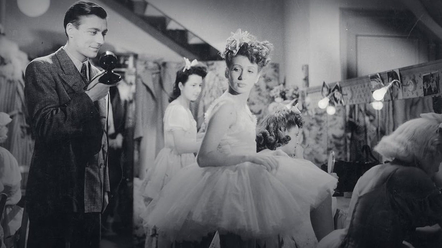 Backdrop for Good Evening Ladies, Good Evening Gentlemen