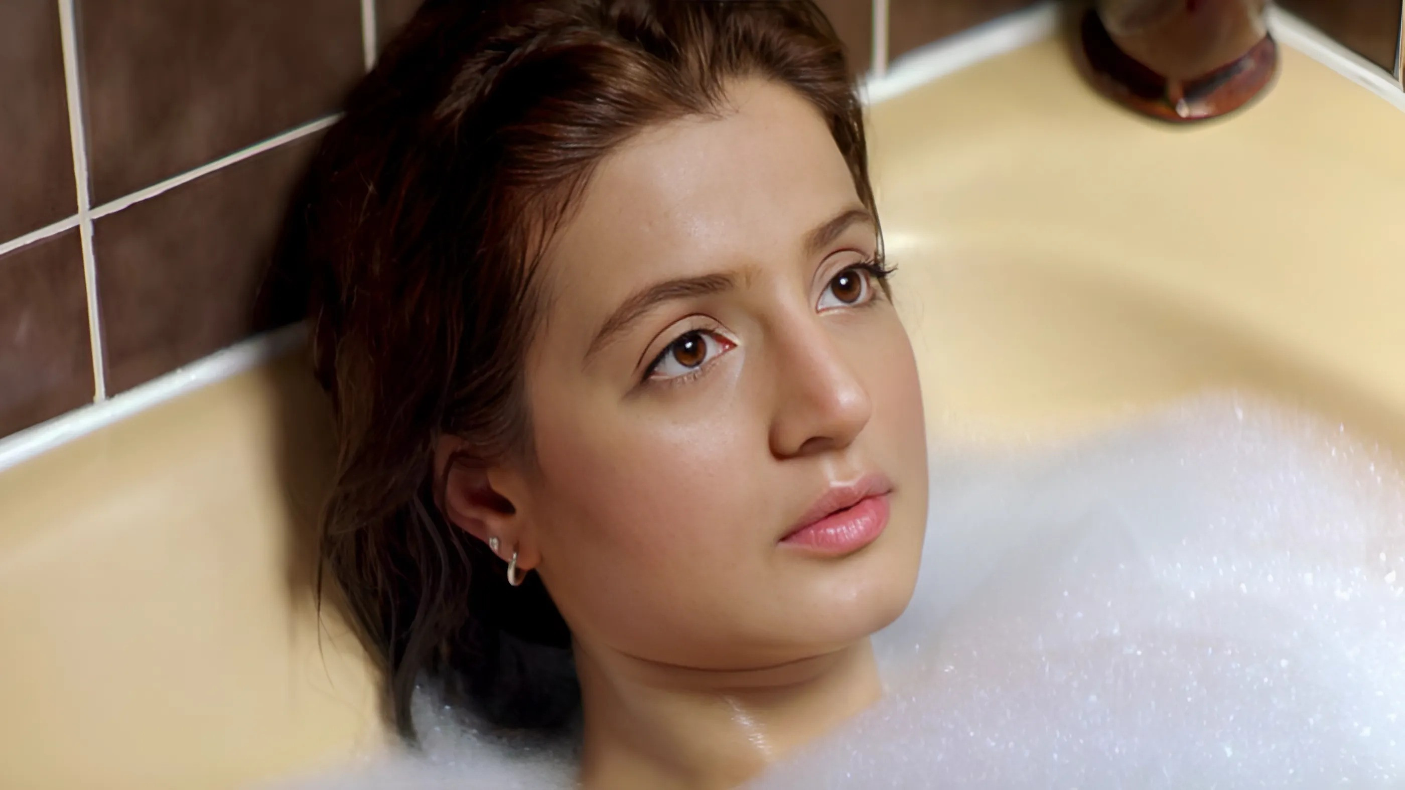 Backdrop for Teesri Aankh: The Hidden Camera