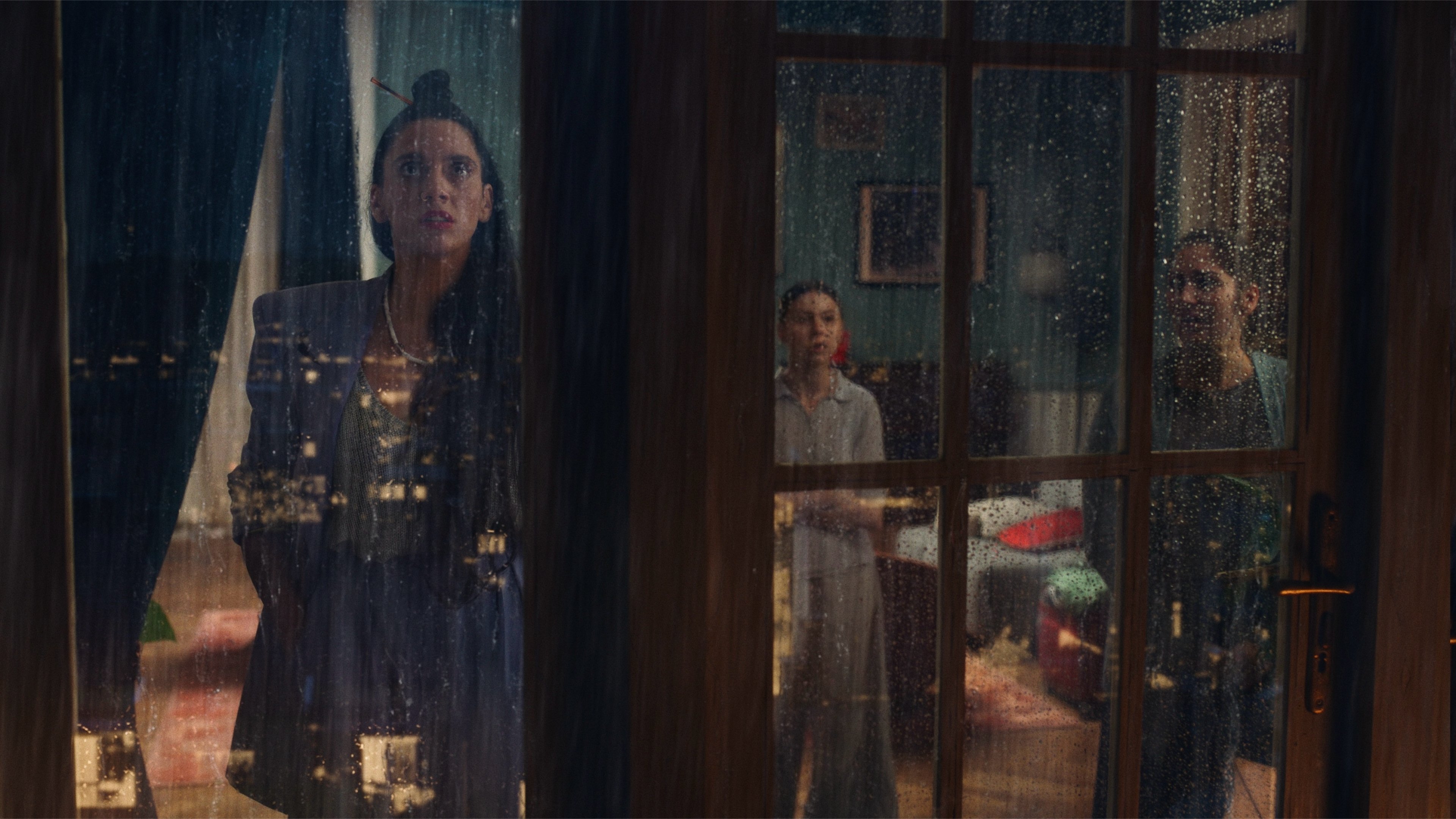 Backdrop for Egykutya