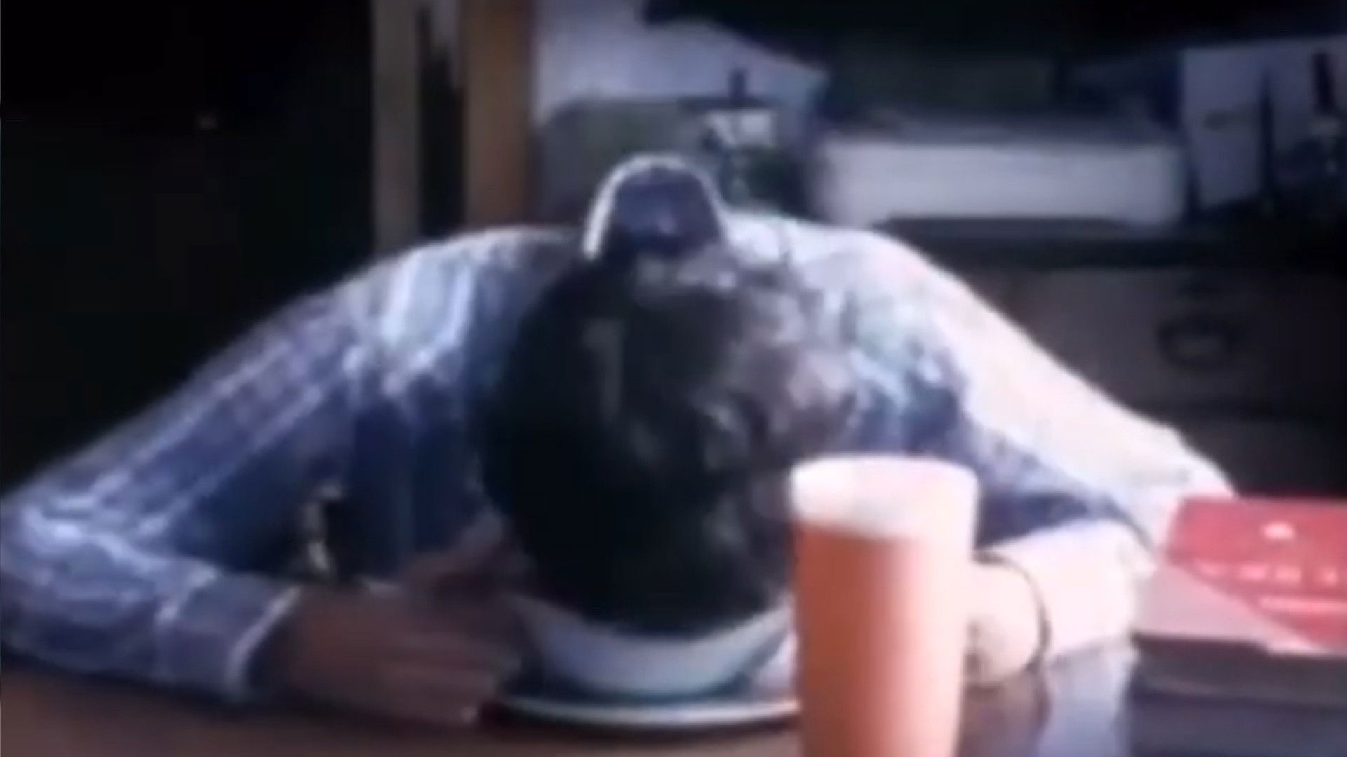 Backdrop for It Must Be Monday