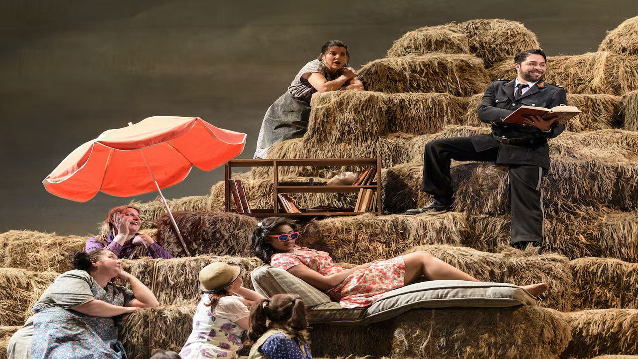 Backdrop for Royal Opera House: L’Elisir d’Amore