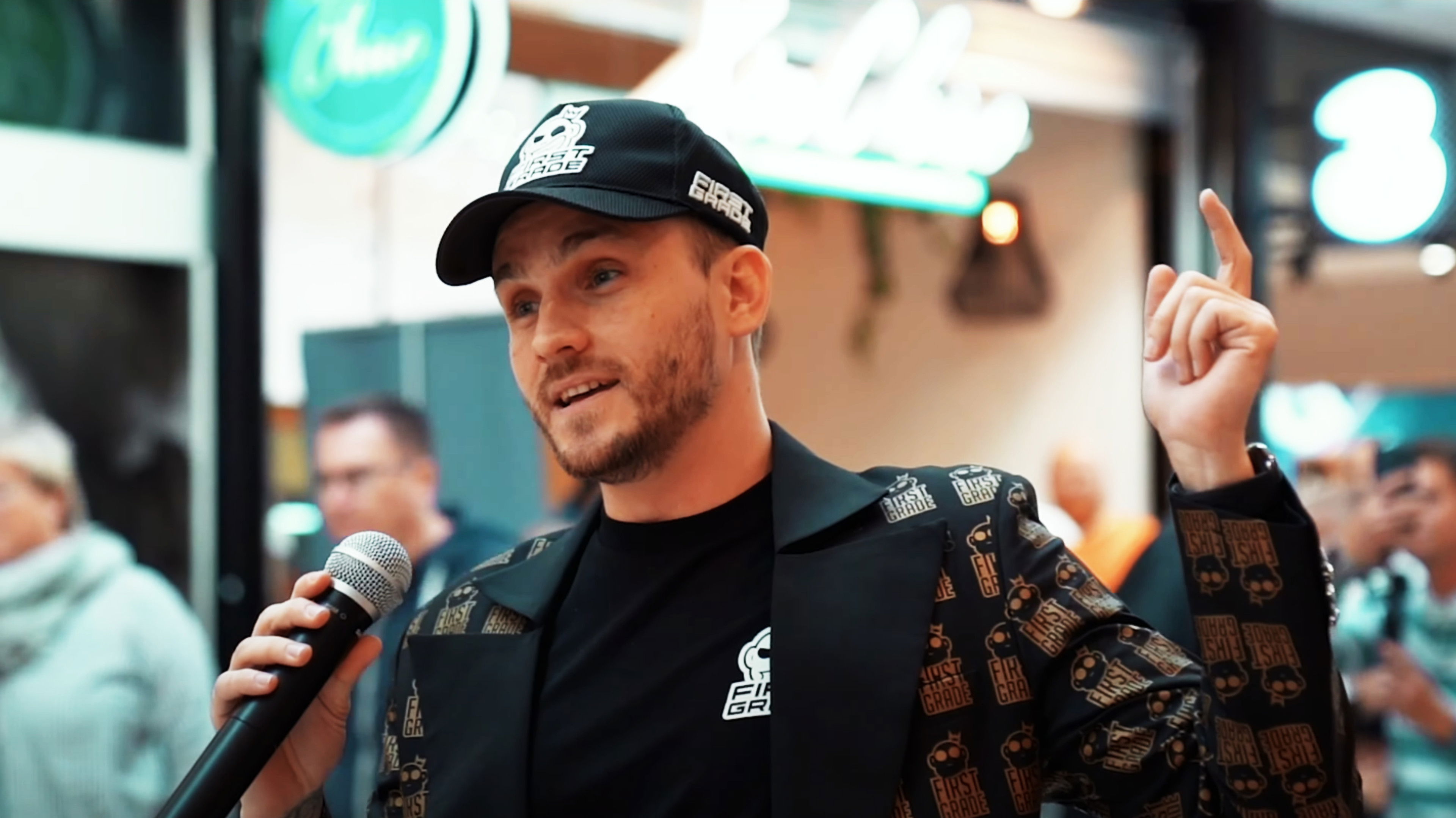 Backdrop for Firstgrade: From Rags to Riches