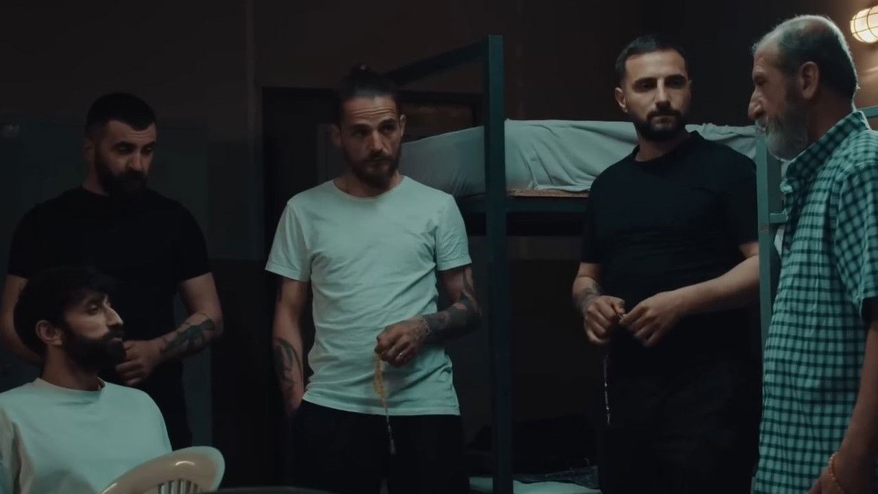 Backdrop for 13 Urgan