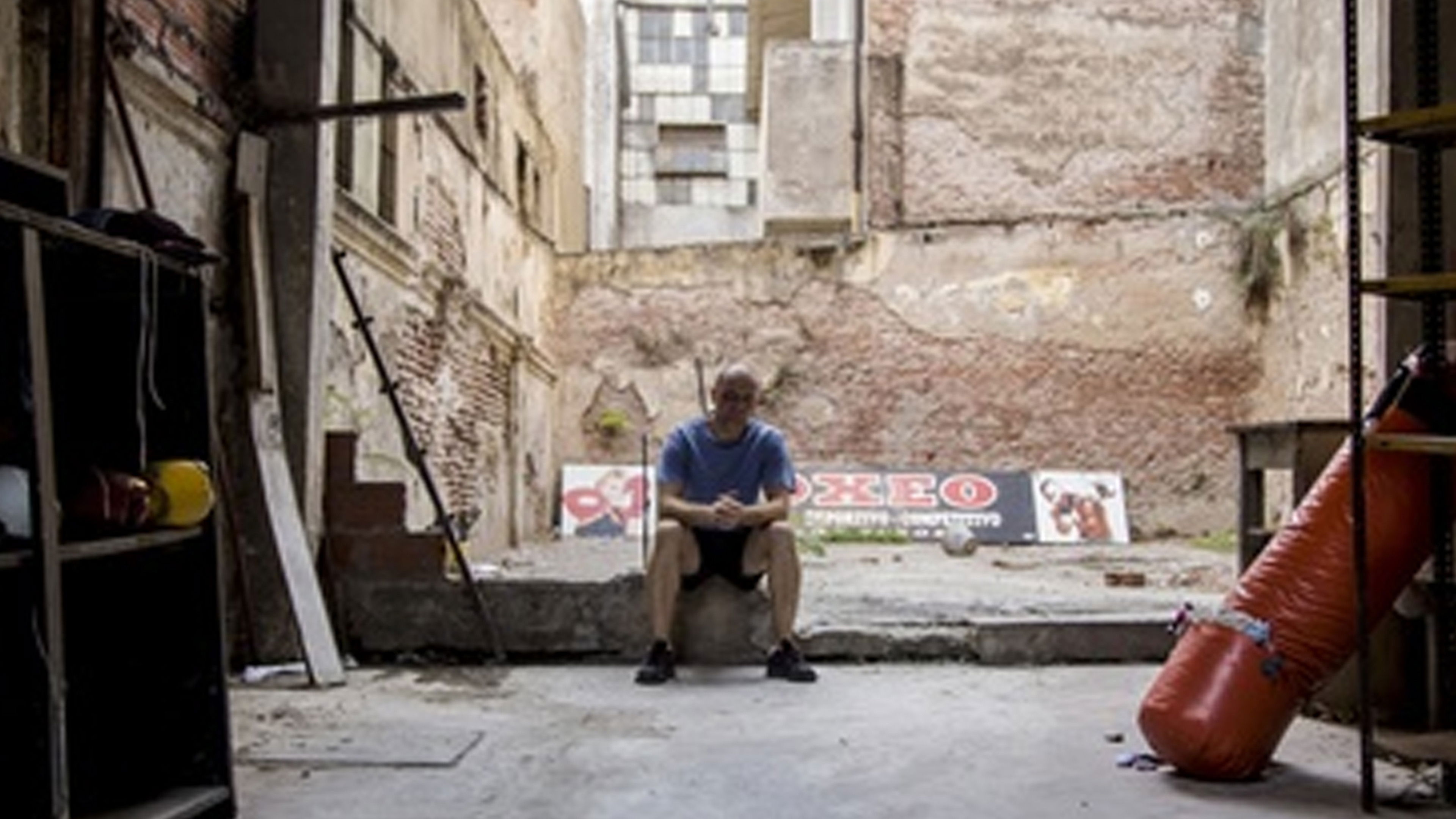 Backdrop for El sonido de la campana