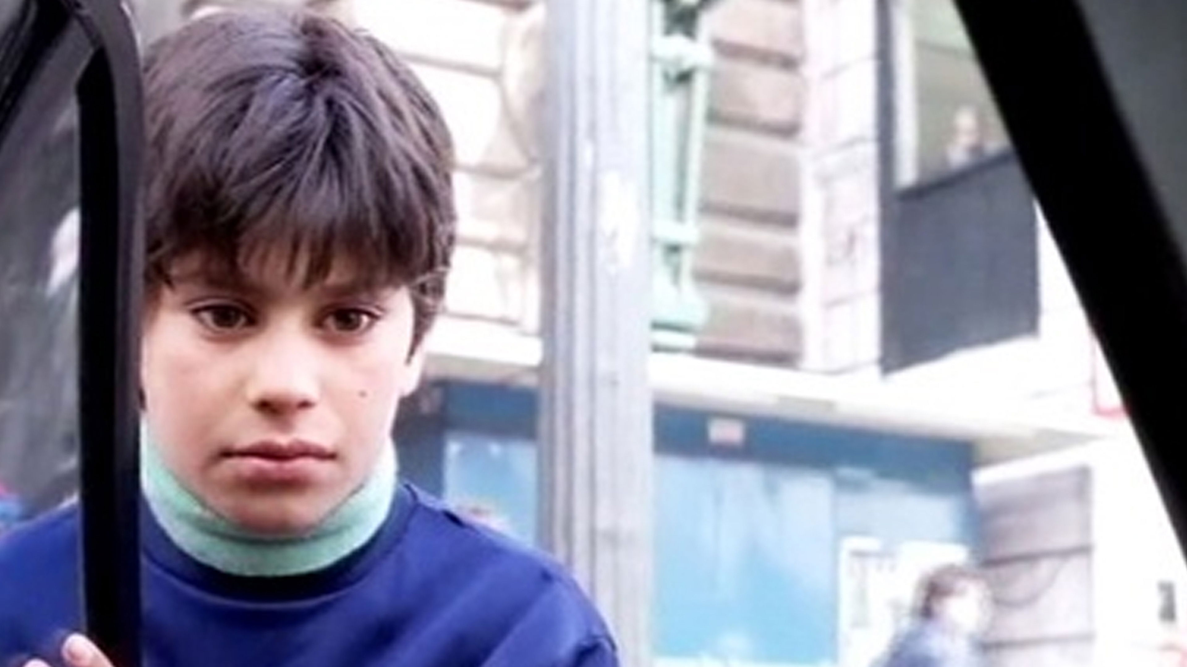 Backdrop for Historias Breves II: Walk-Little-Man