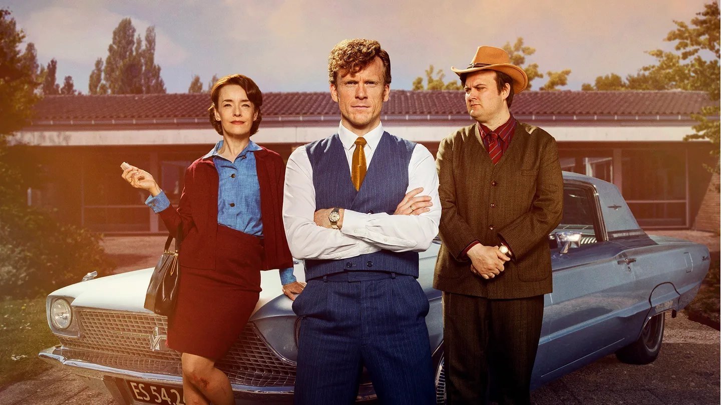 Backdrop for Carmen Curlers