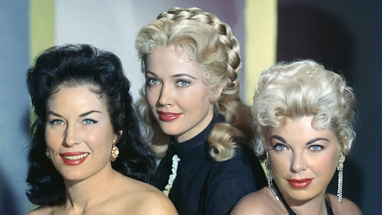 Backdrop for The King and Four Queens