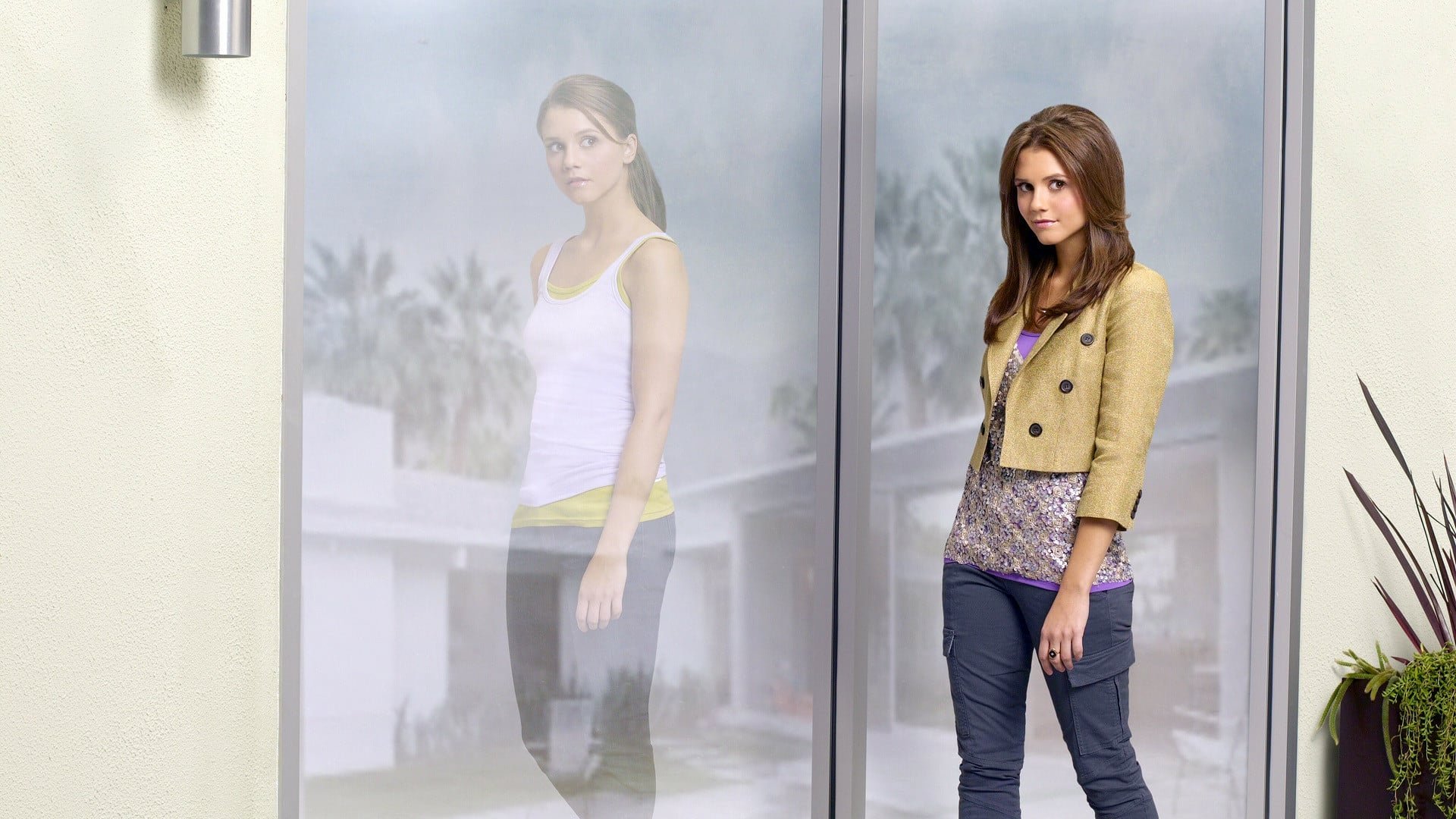 Backdrop for The Lying Game