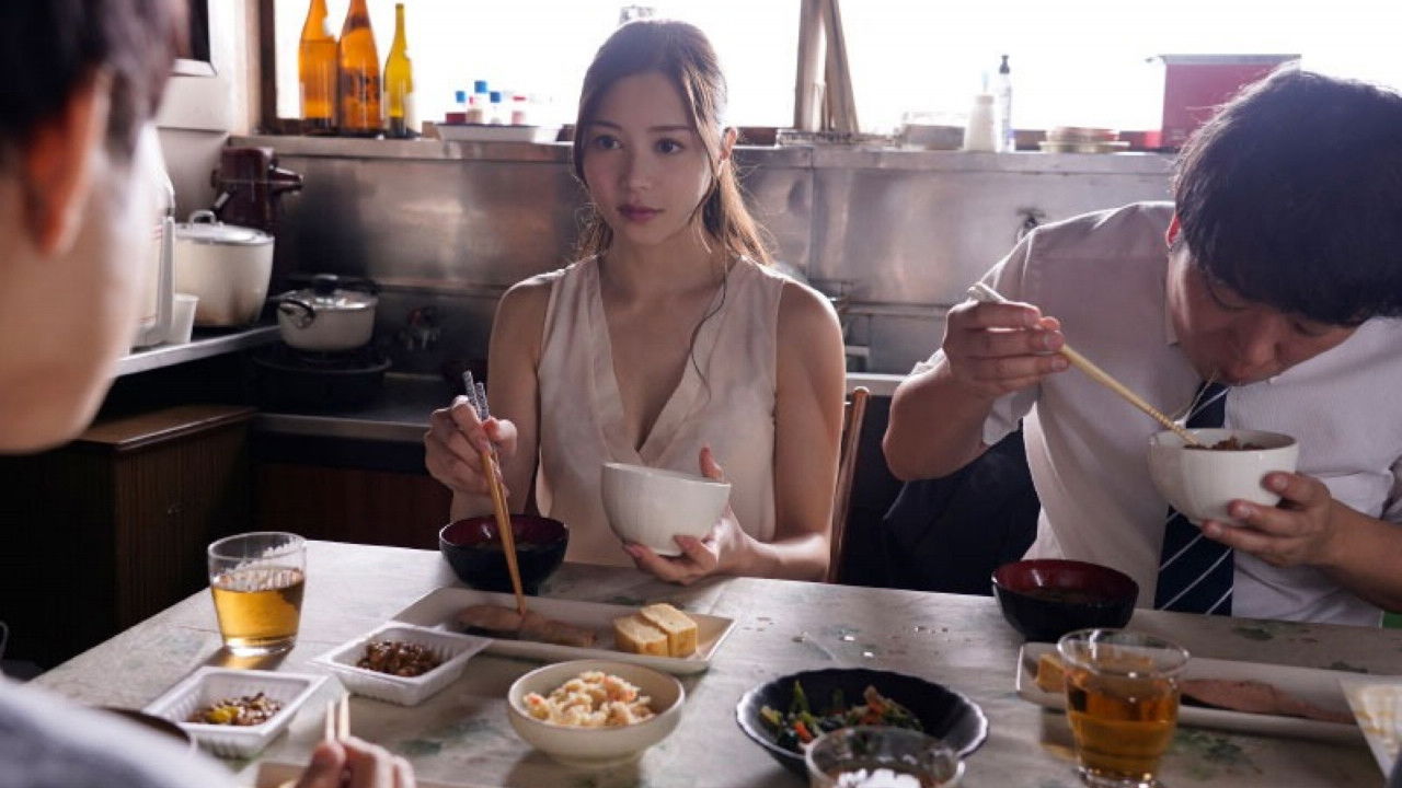 Backdrop for ATID-557 数年ぶりに地元に帰ってきた僕は、憧れの兄嫁さんと汗だくになりながらハメまくった。 白峰ミウ