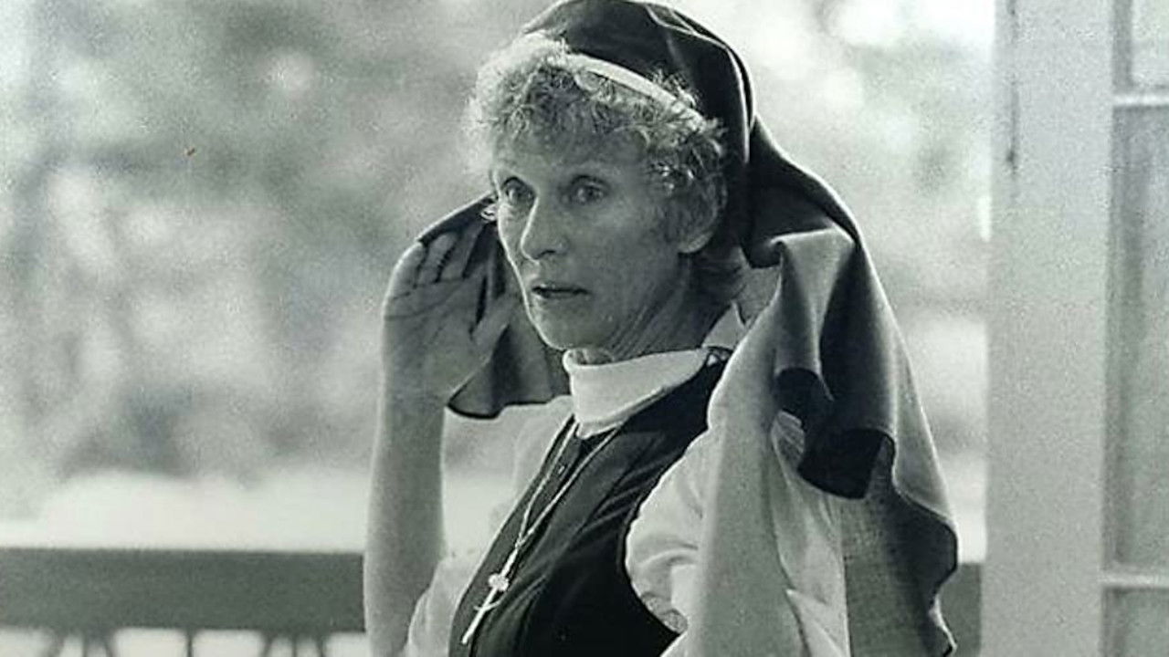 Backdrop for Dixie: Changing Habits