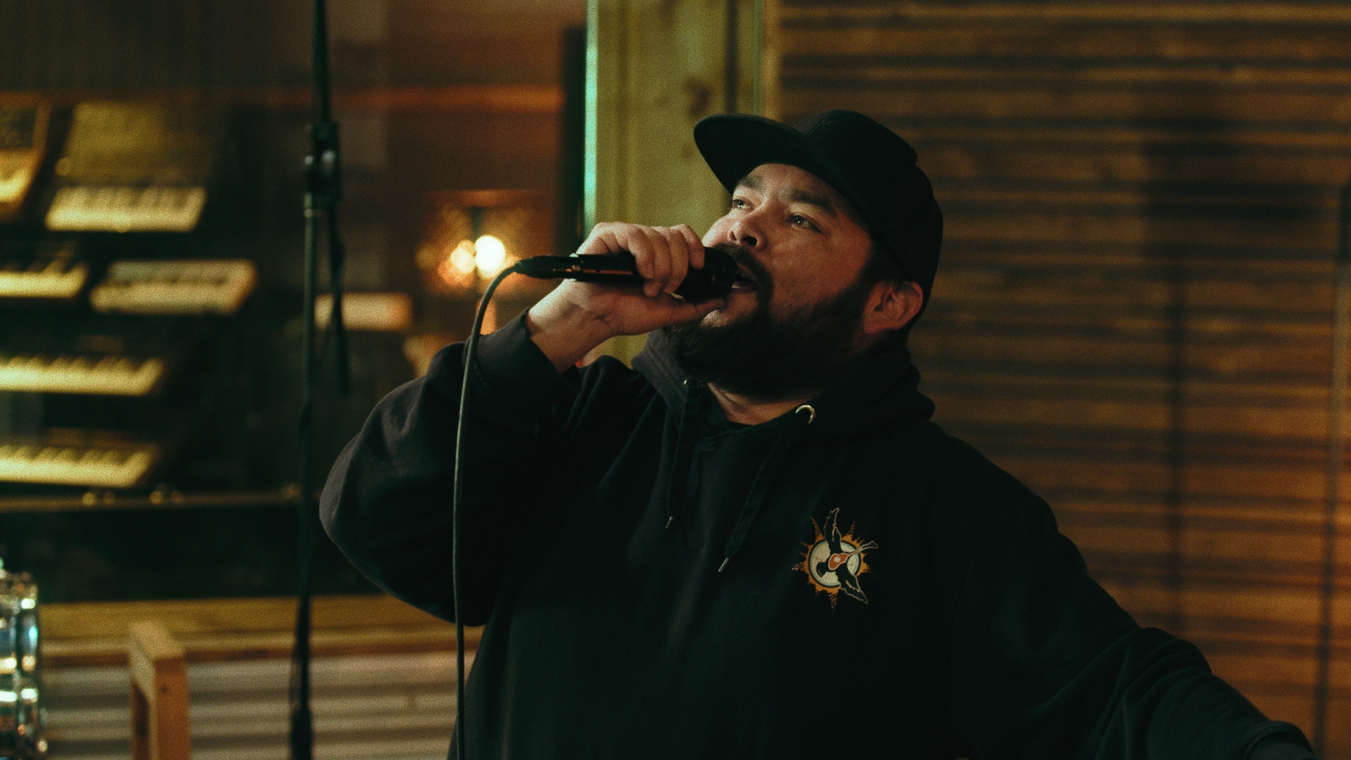 Backdrop for Gilles Vigneault : au coeur du pays