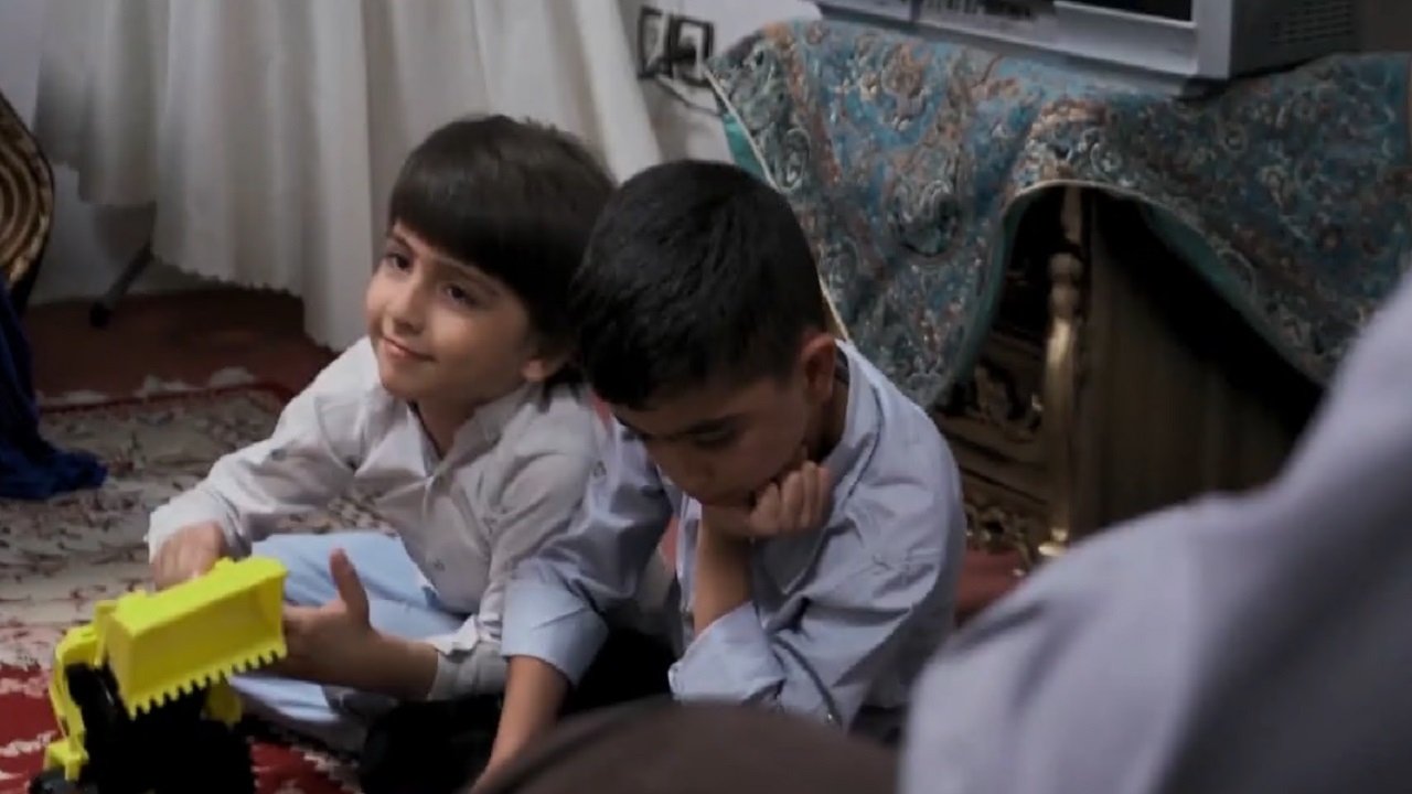 Backdrop for How many lives?