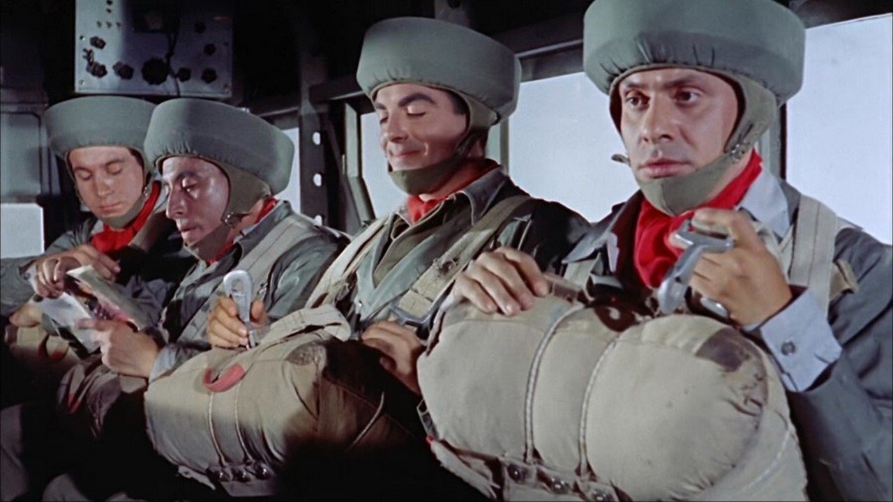 Backdrop for ¡Ahí va otro recluta!