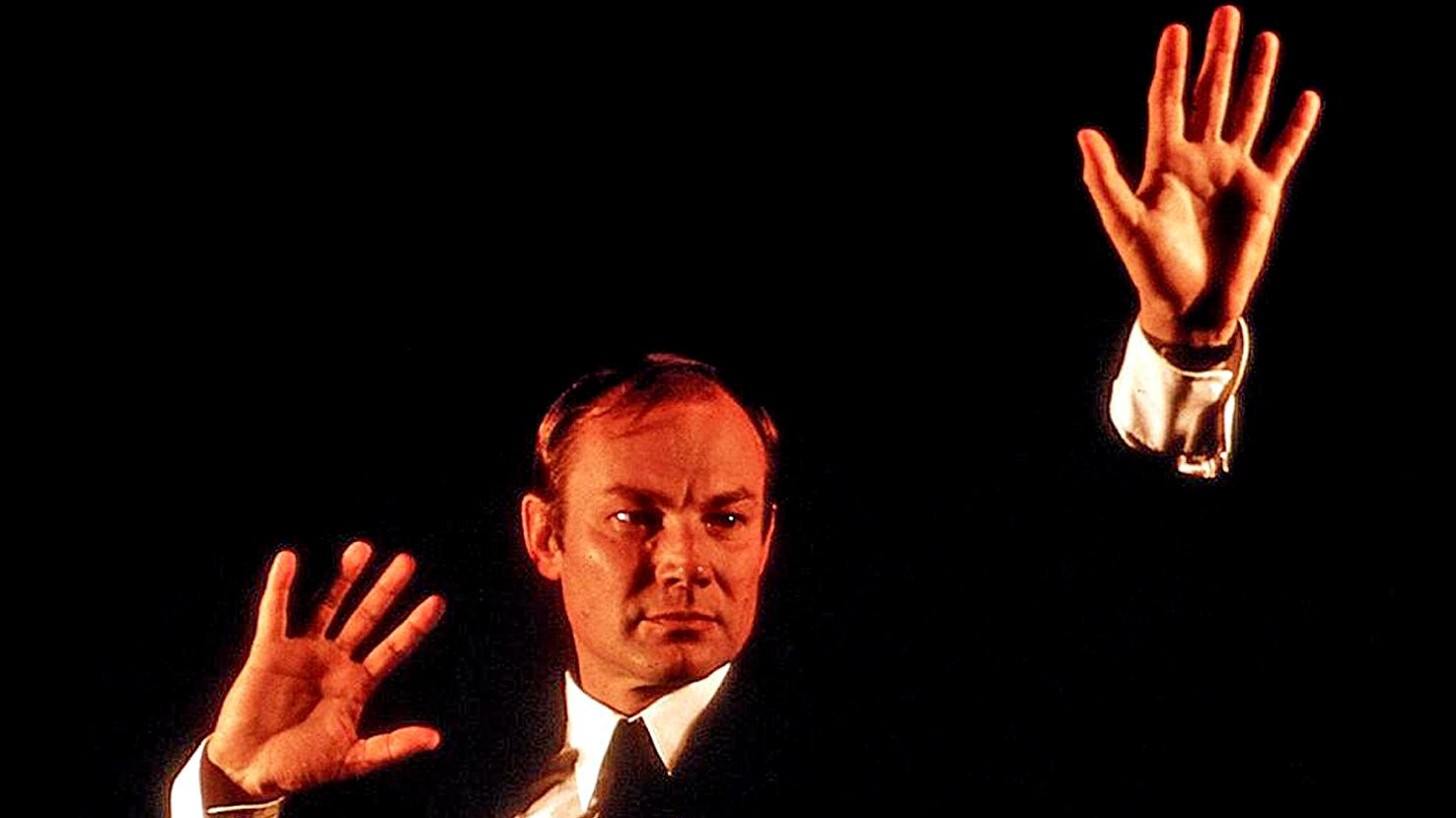 Backdrop for Hanussen