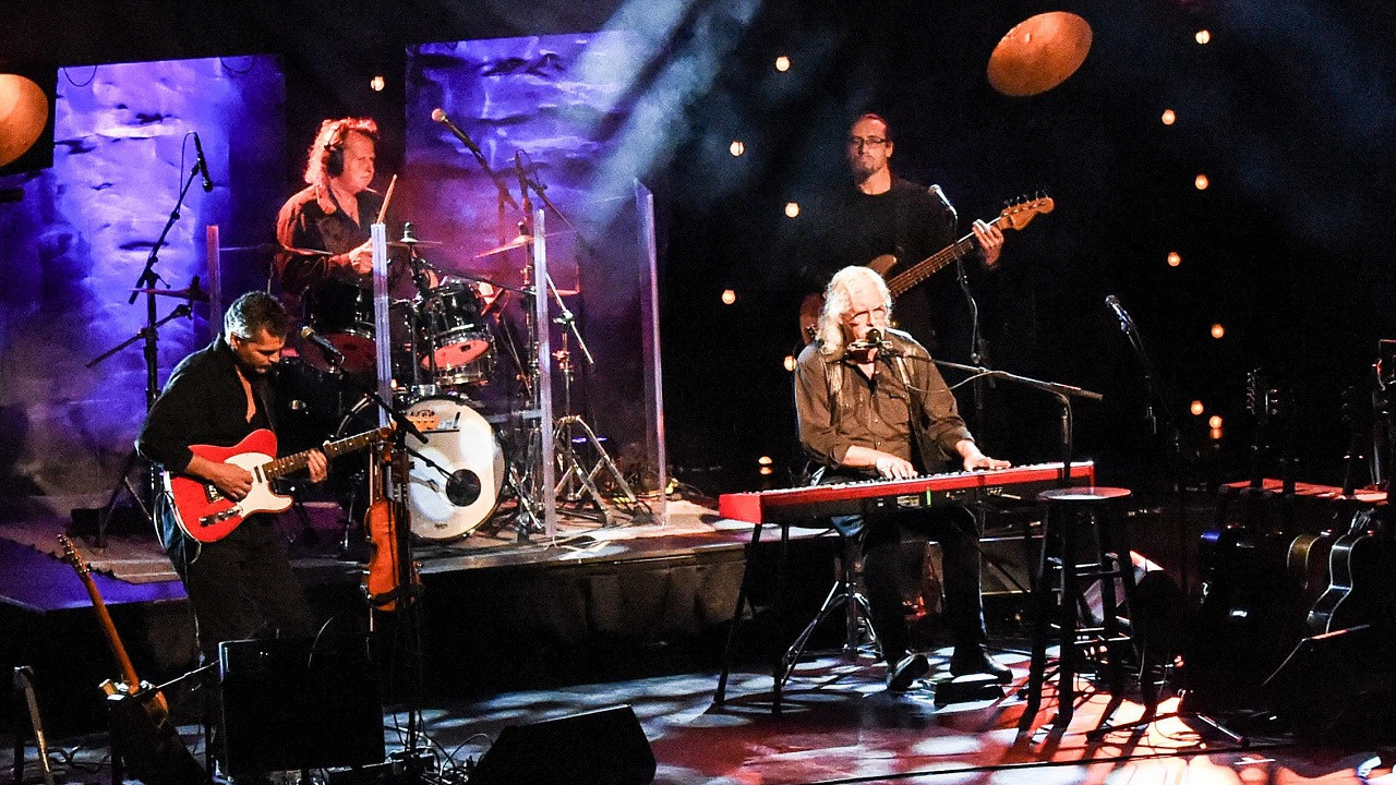 Backdrop for Arlo Guthrie - Alice’s Restaurant 50th Anniversary Concert With Arlo Guthrie