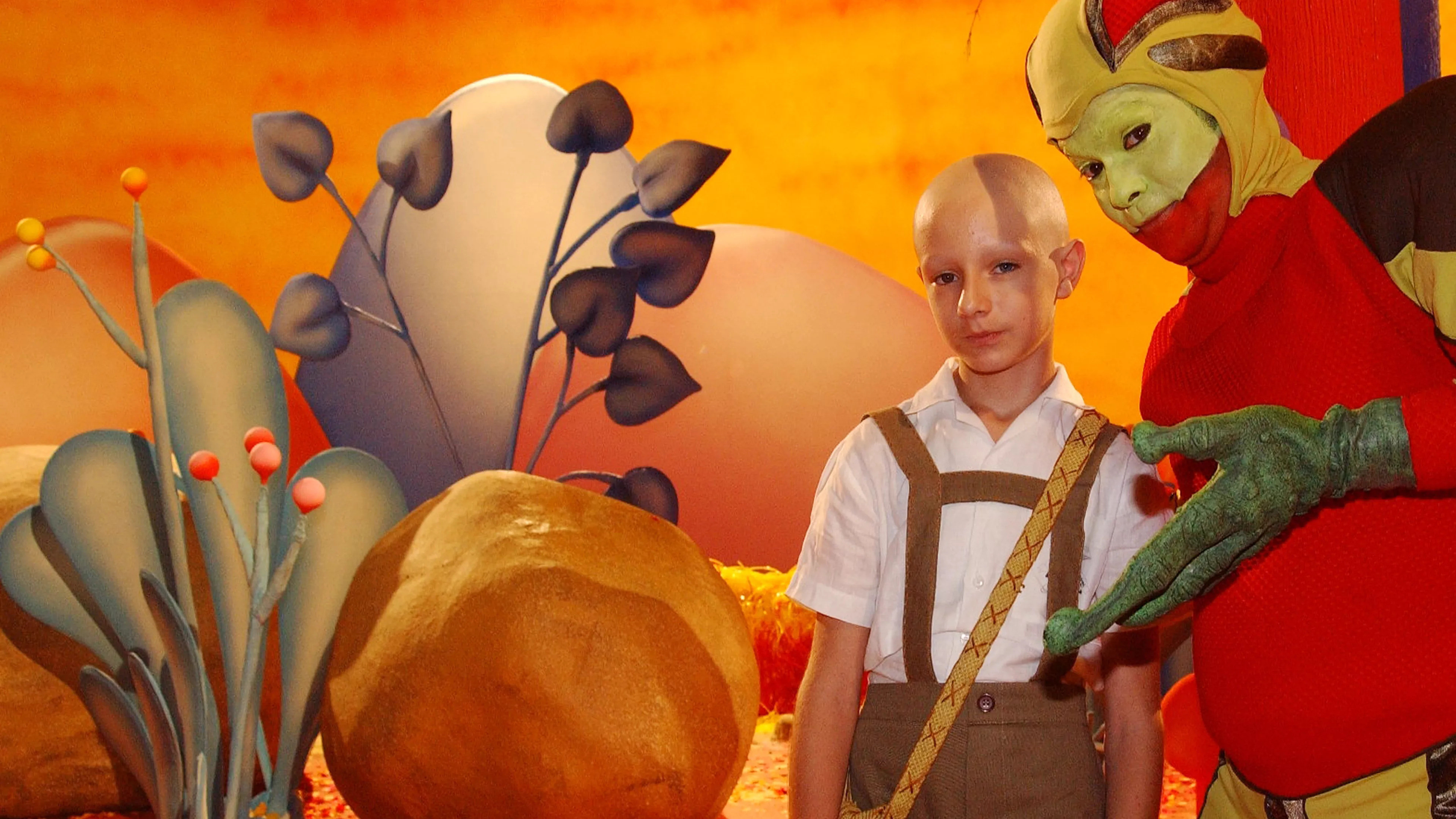 Backdrop for A Terra dos Meninos Pelados