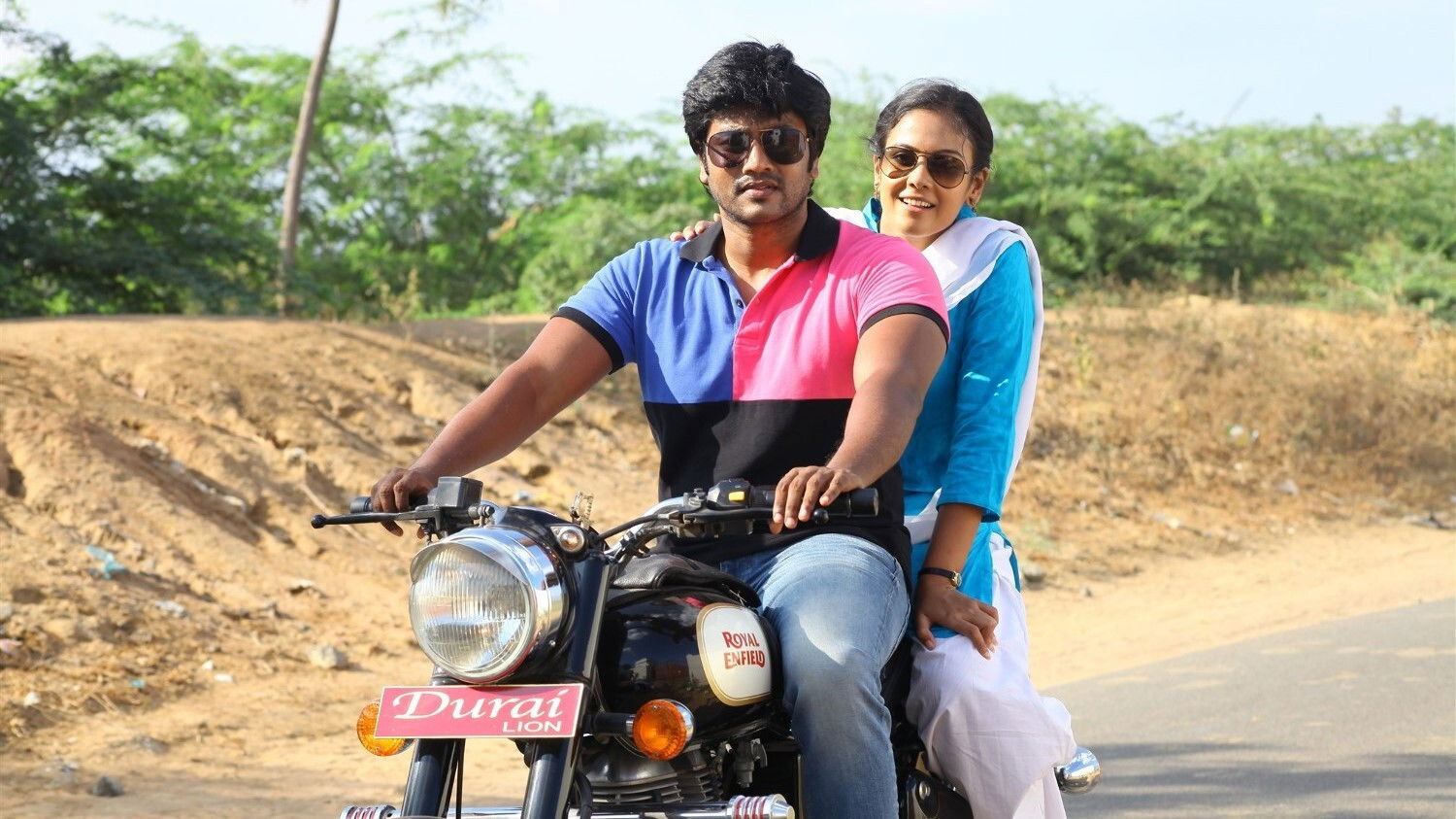 Backdrop for Pettikadai