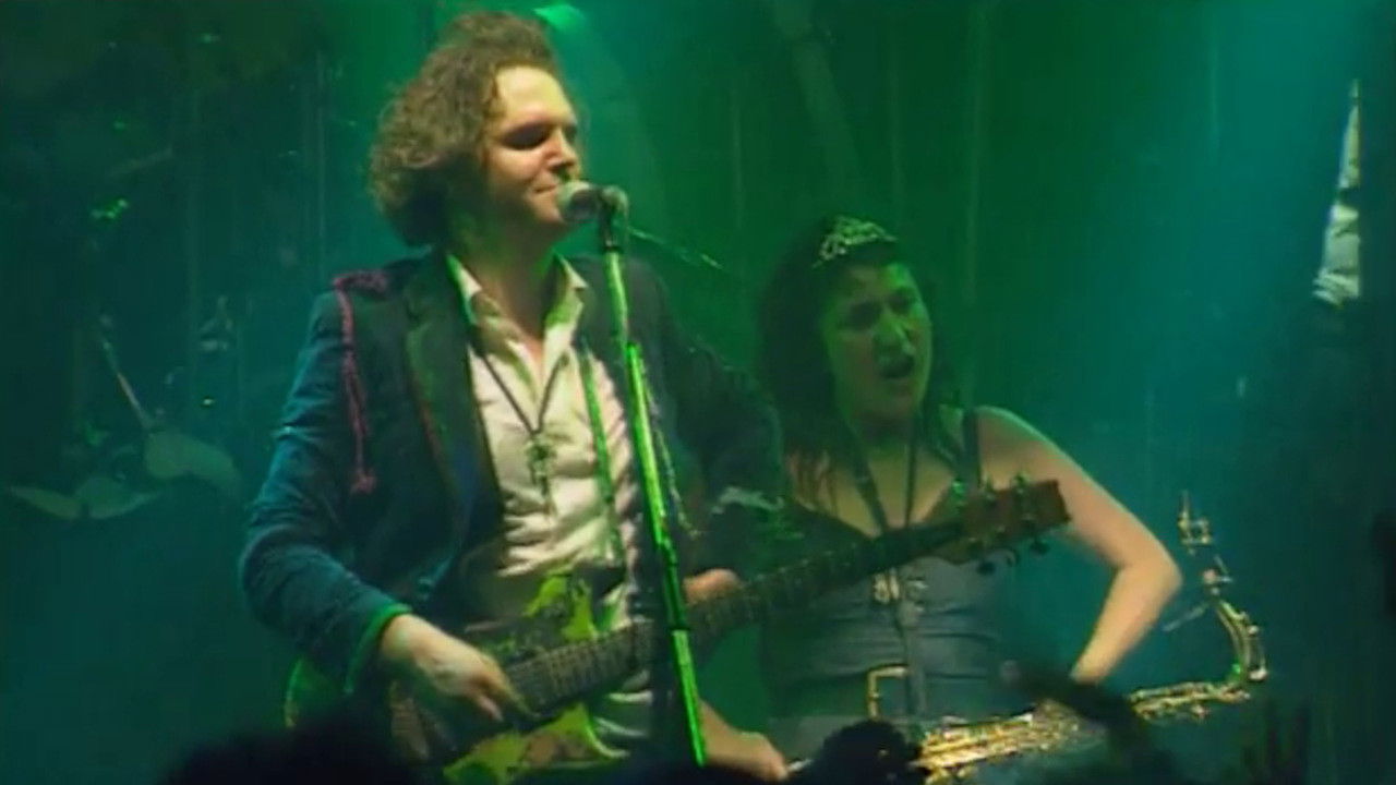 Backdrop for All That Glitters Is A Maresnest