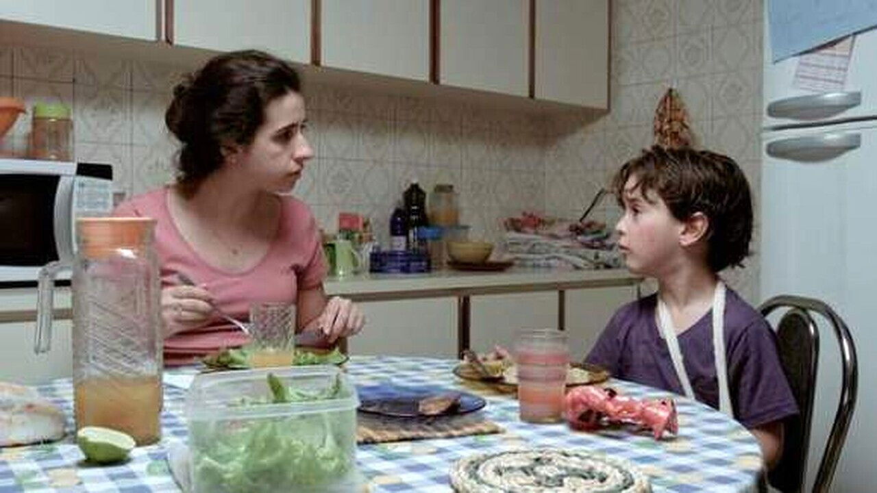 Backdrop for Meu Pequeno Herói Não Sabe Voar