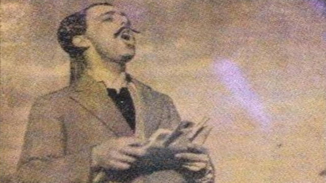 Backdrop for ٠٥٠٠١