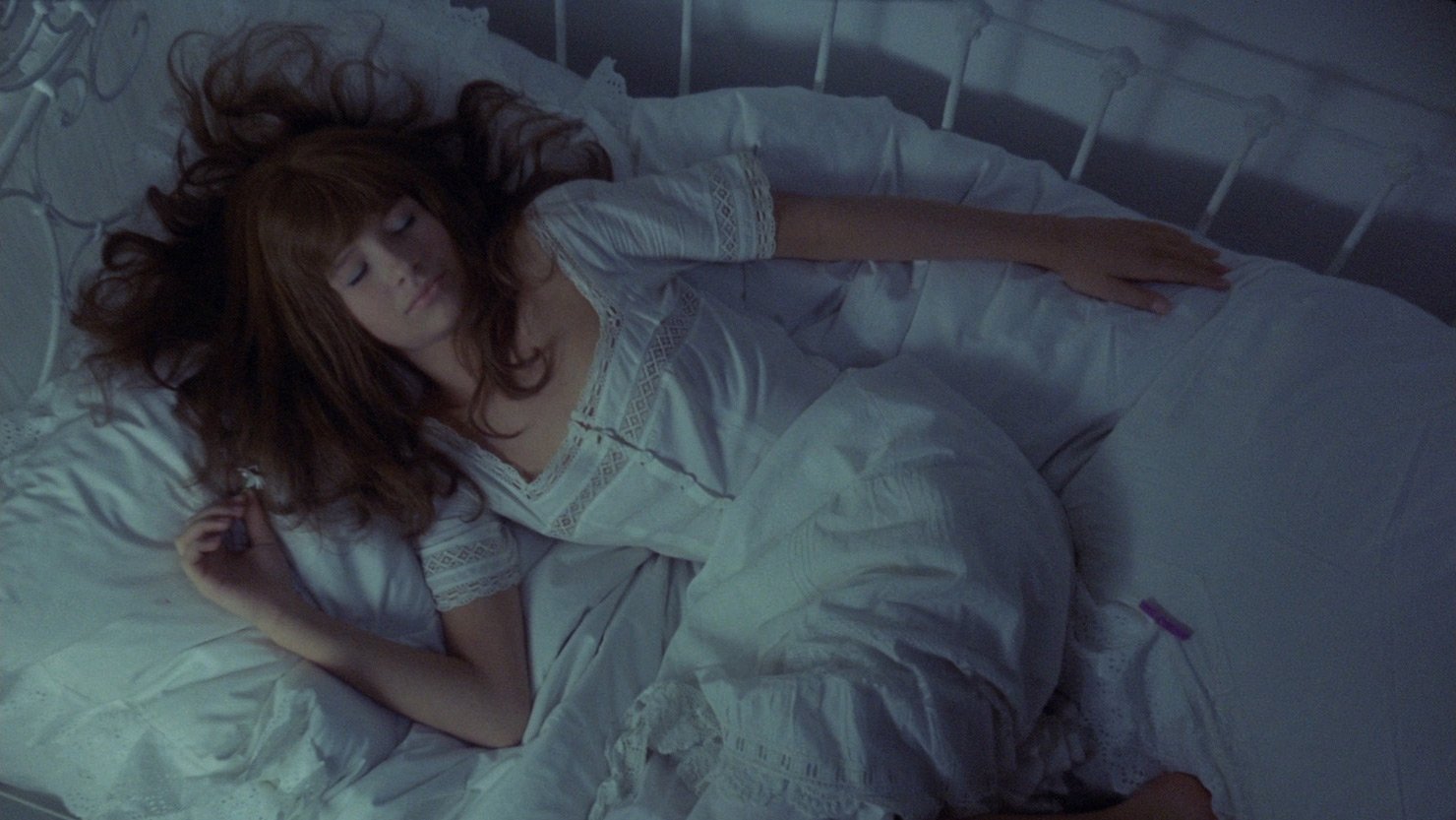 Backdrop for Valerie and Her Week of Wonders