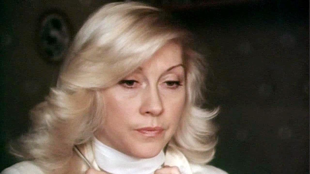 Backdrop for Investigator by Profession