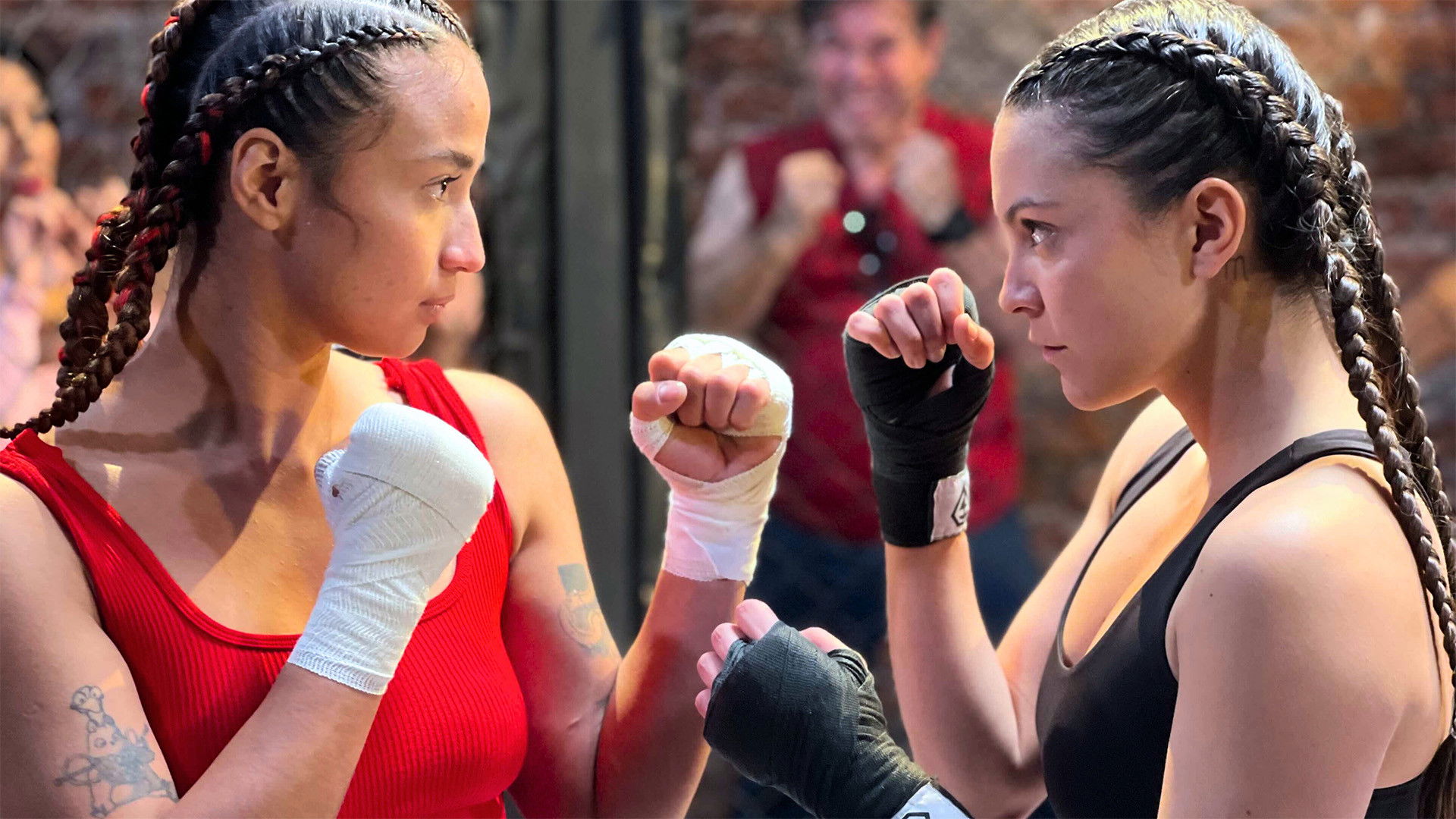 Backdrop for De La Cruz