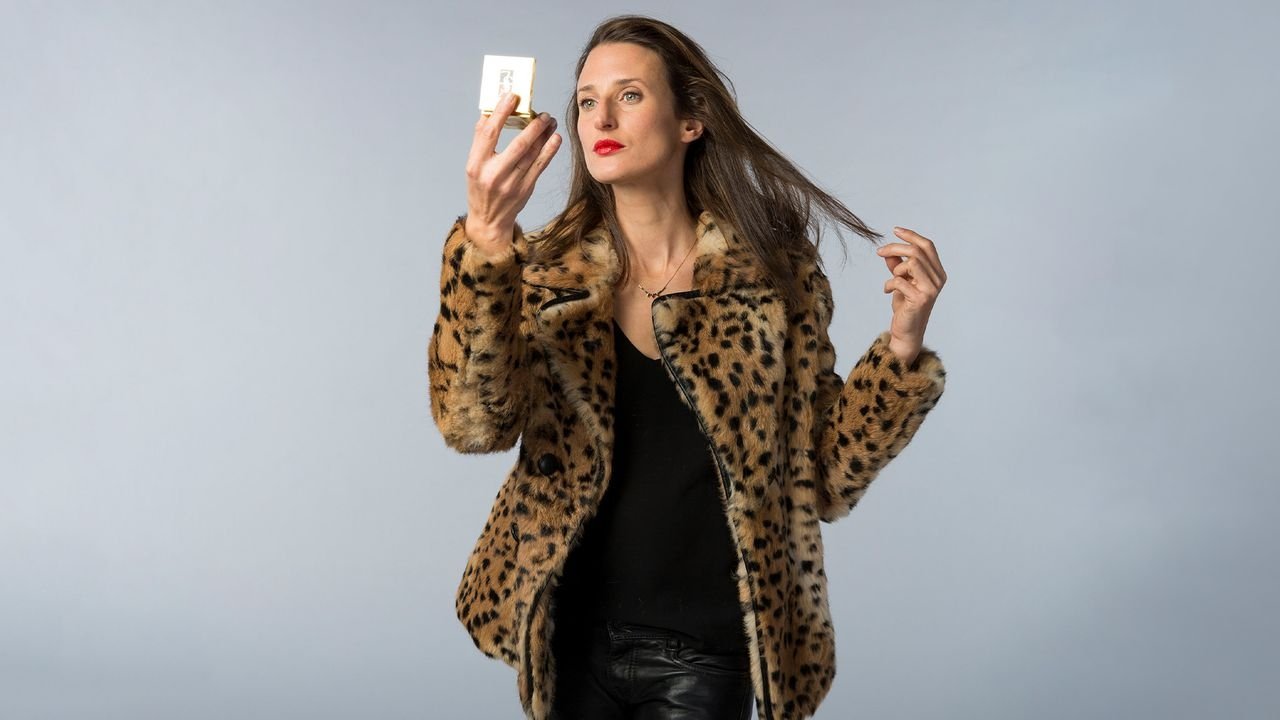 Backdrop for Connasse