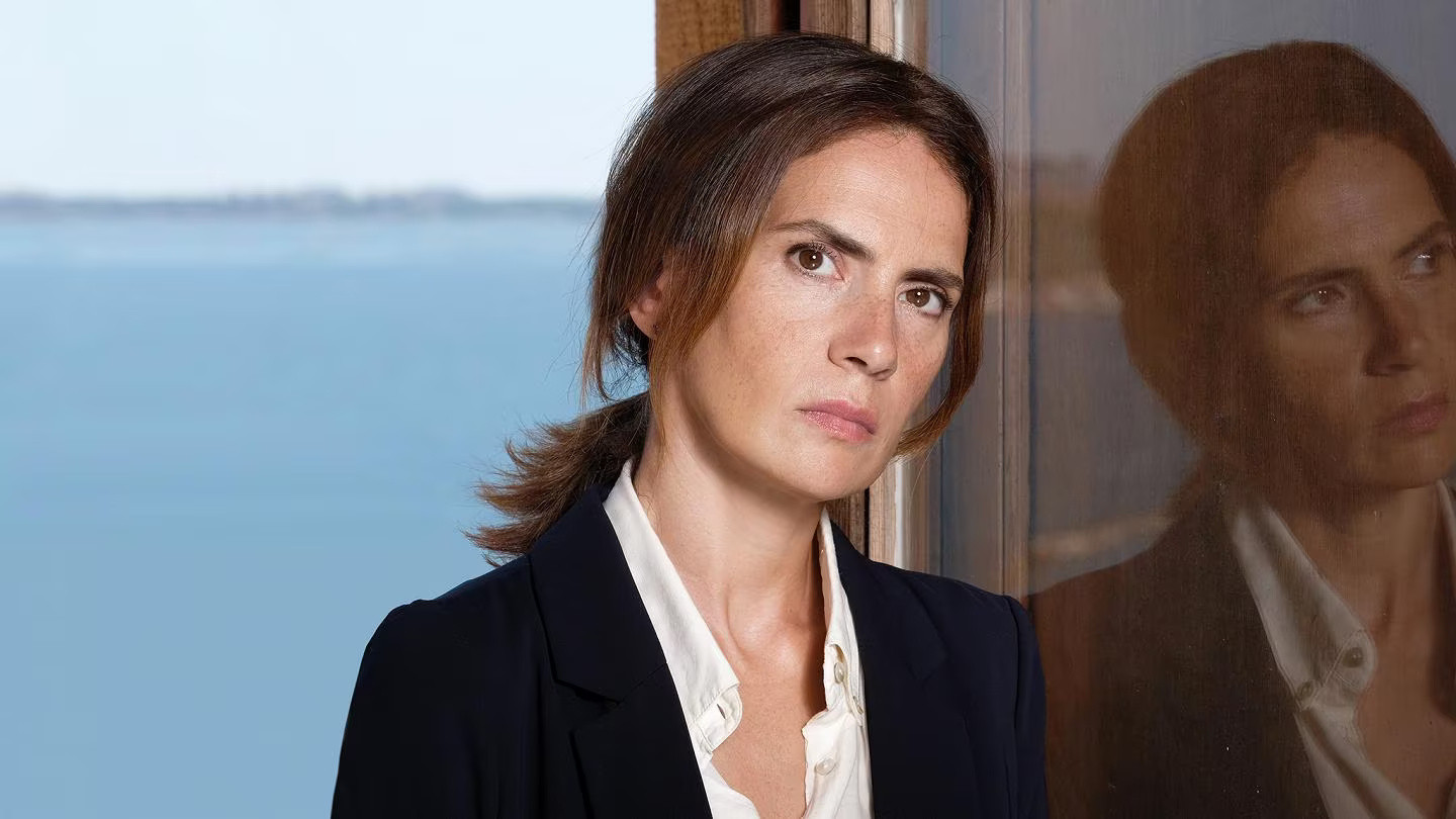 Backdrop for Sei donne - Il mistero di Leila