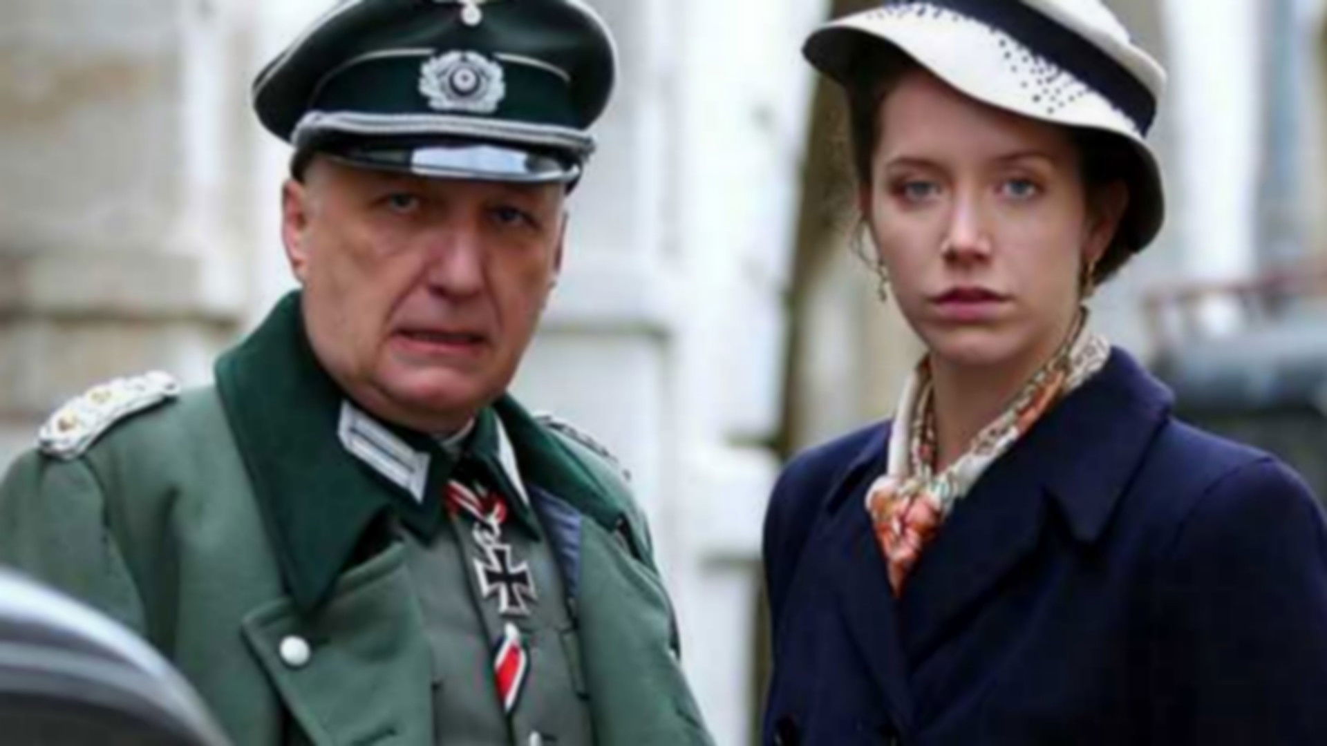 Backdrop for L'Évasion