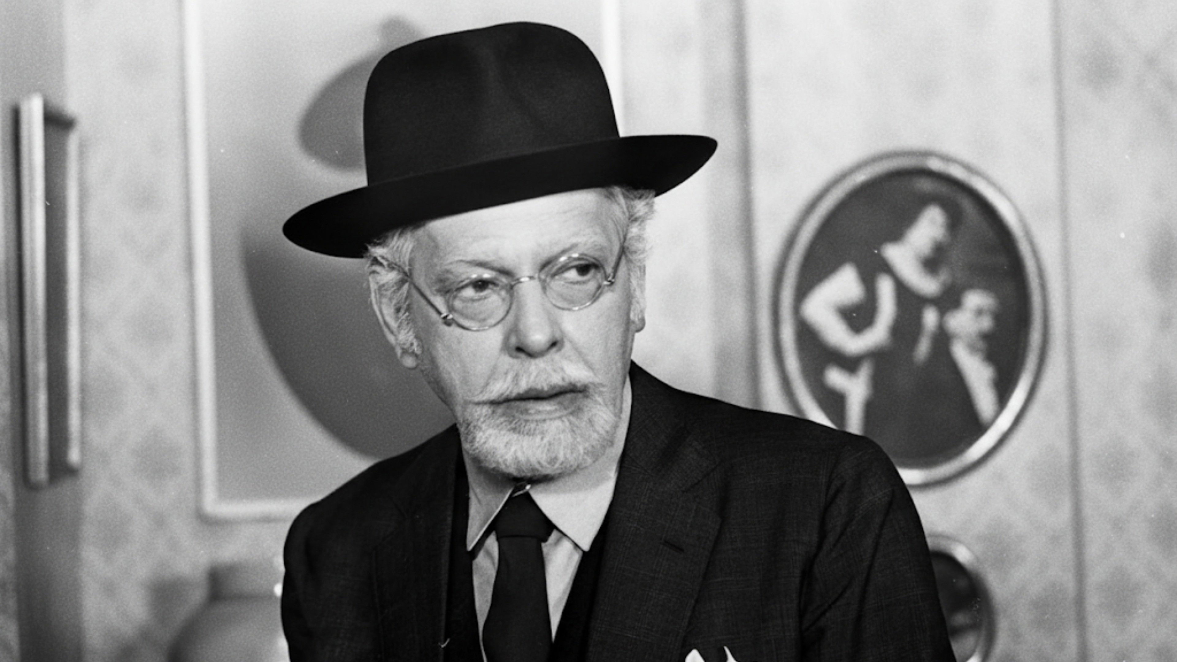 Backdrop for Os Ossos do Barão