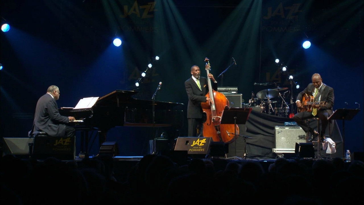 Backdrop for Ron Carter Trio - at festival Jazz sous Les Pommiers