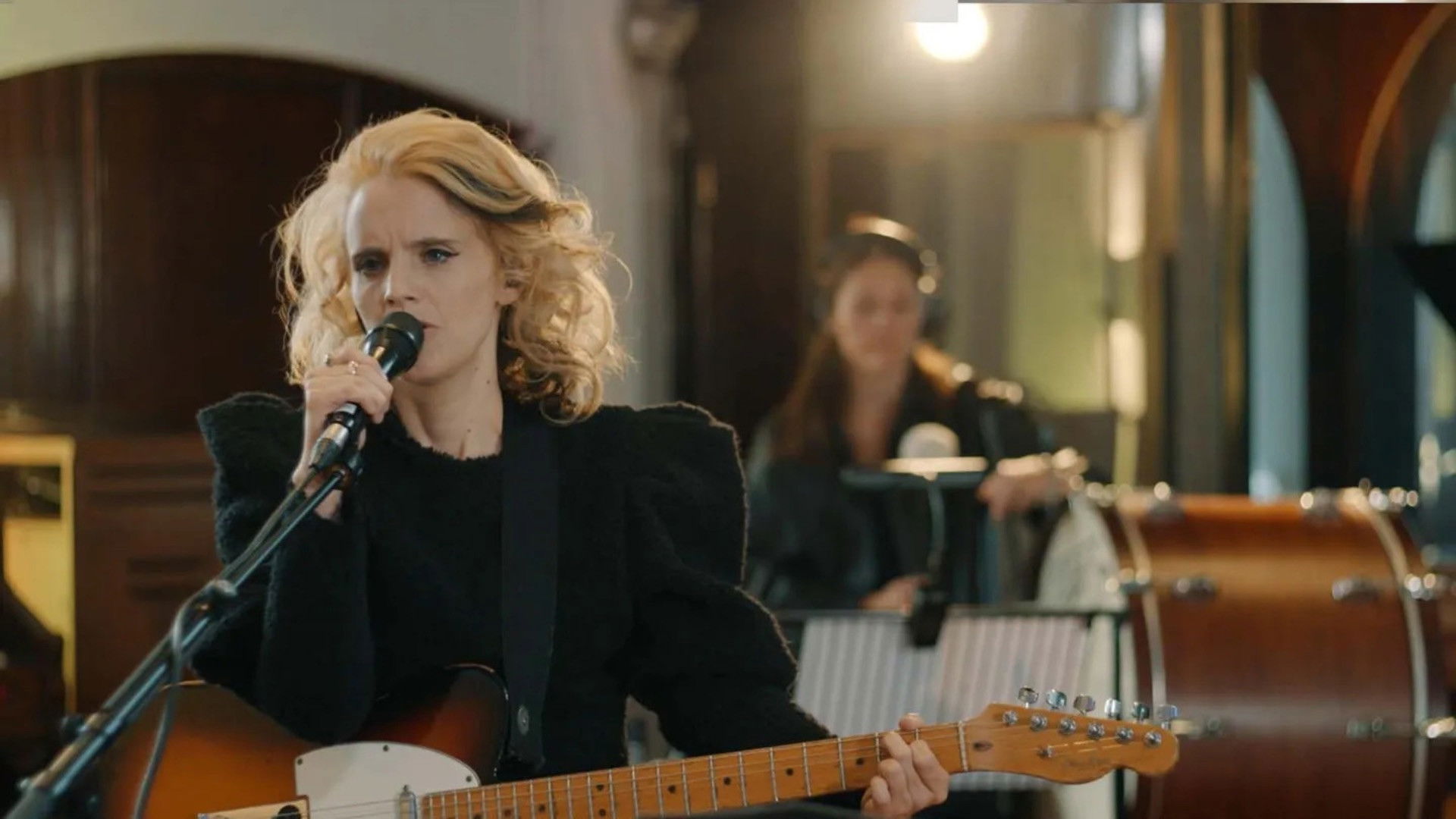 Backdrop for Tribute to David Bowie - Heroes Never Die